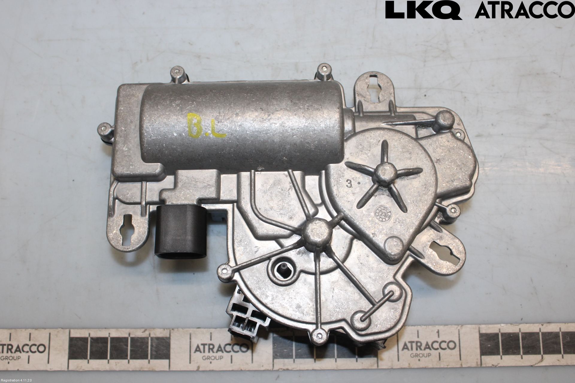 Audi Q5/SQ5 17- Bakluckeöppnare Automatisk