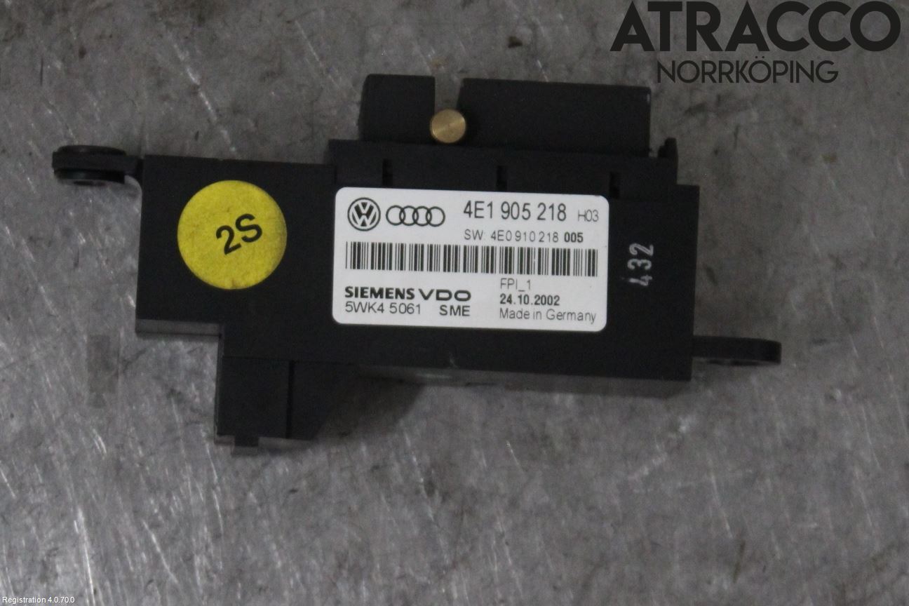 Audi A8/S8 4E  02-09 Startspärrskontakt