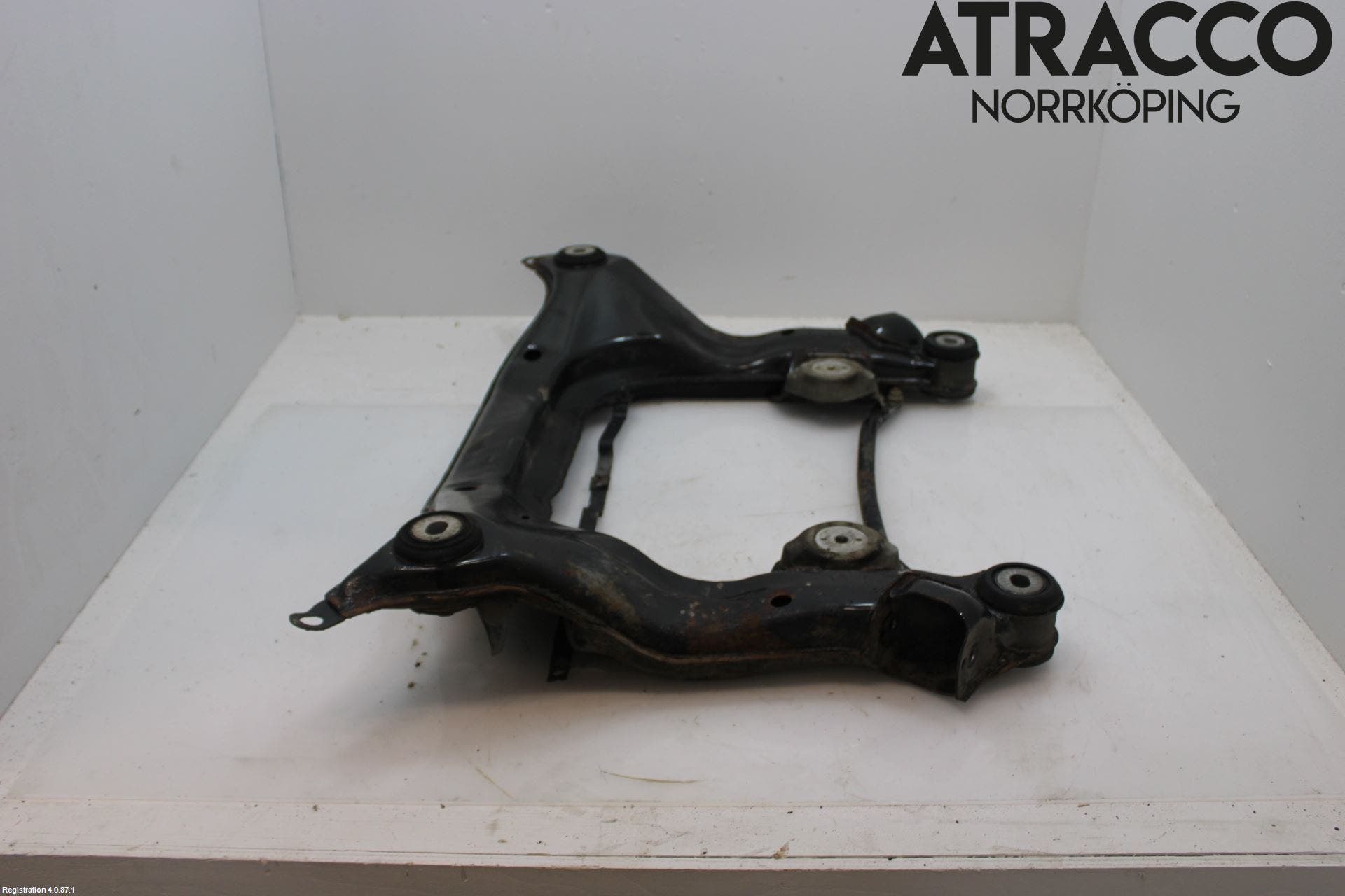 Audi A4/S4 99B-00 Framvagnsbalk