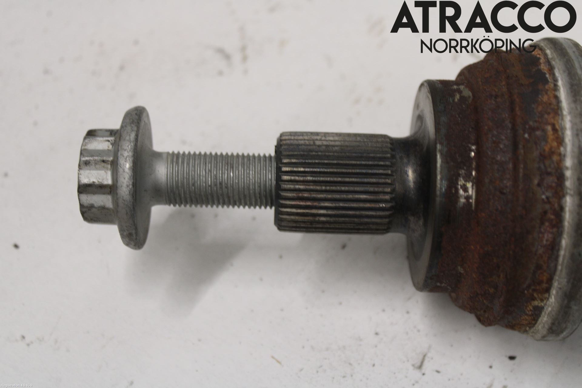 Volkswagen VW TIGUAN 16-24 Drivaxel Bak Vänster