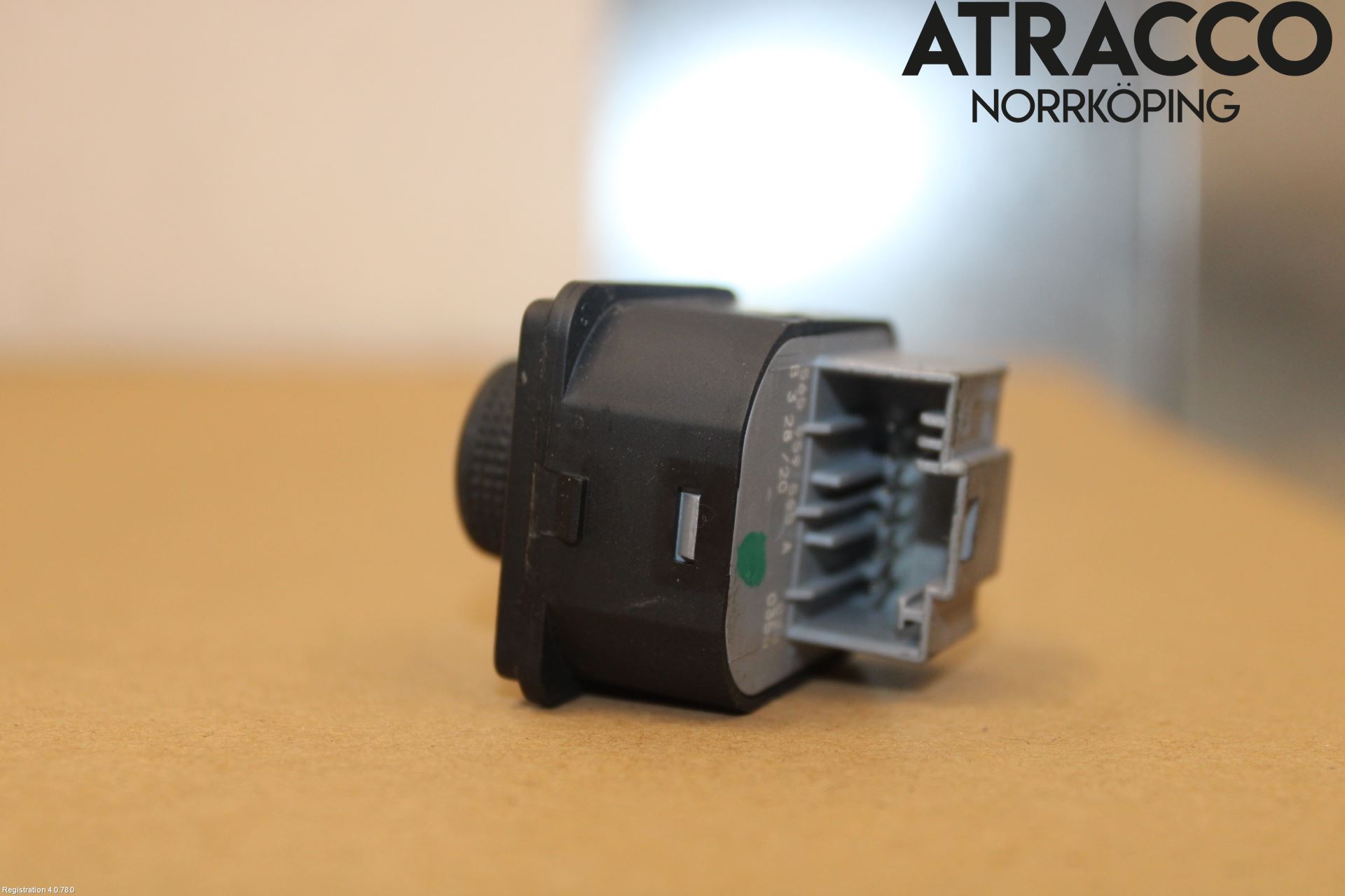 Skoda KAROQ 18- Strömställare Spegel