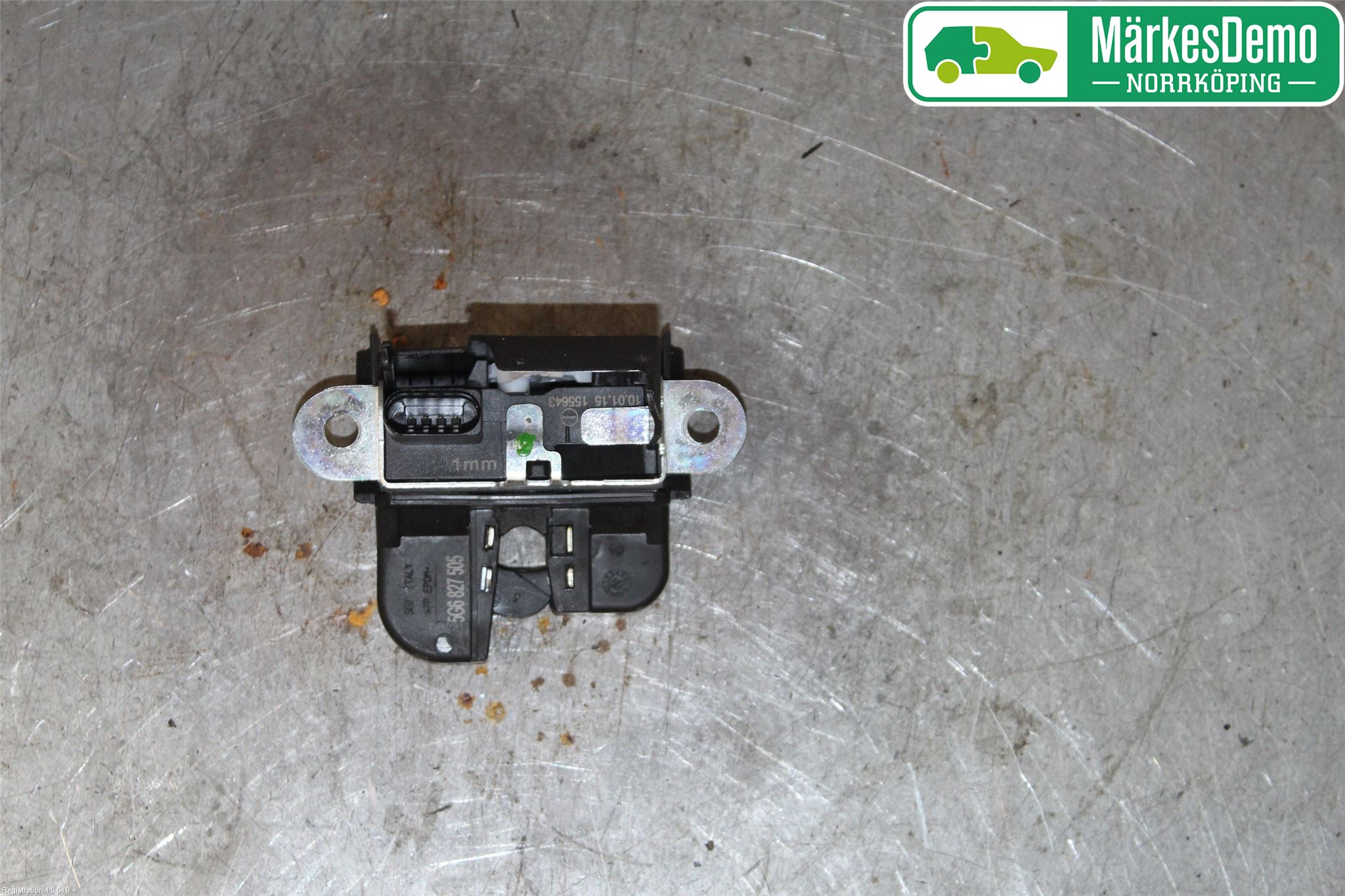 Volkswagen VW GOLF / E-GOLF VII 13-20 Låskista Baklucka