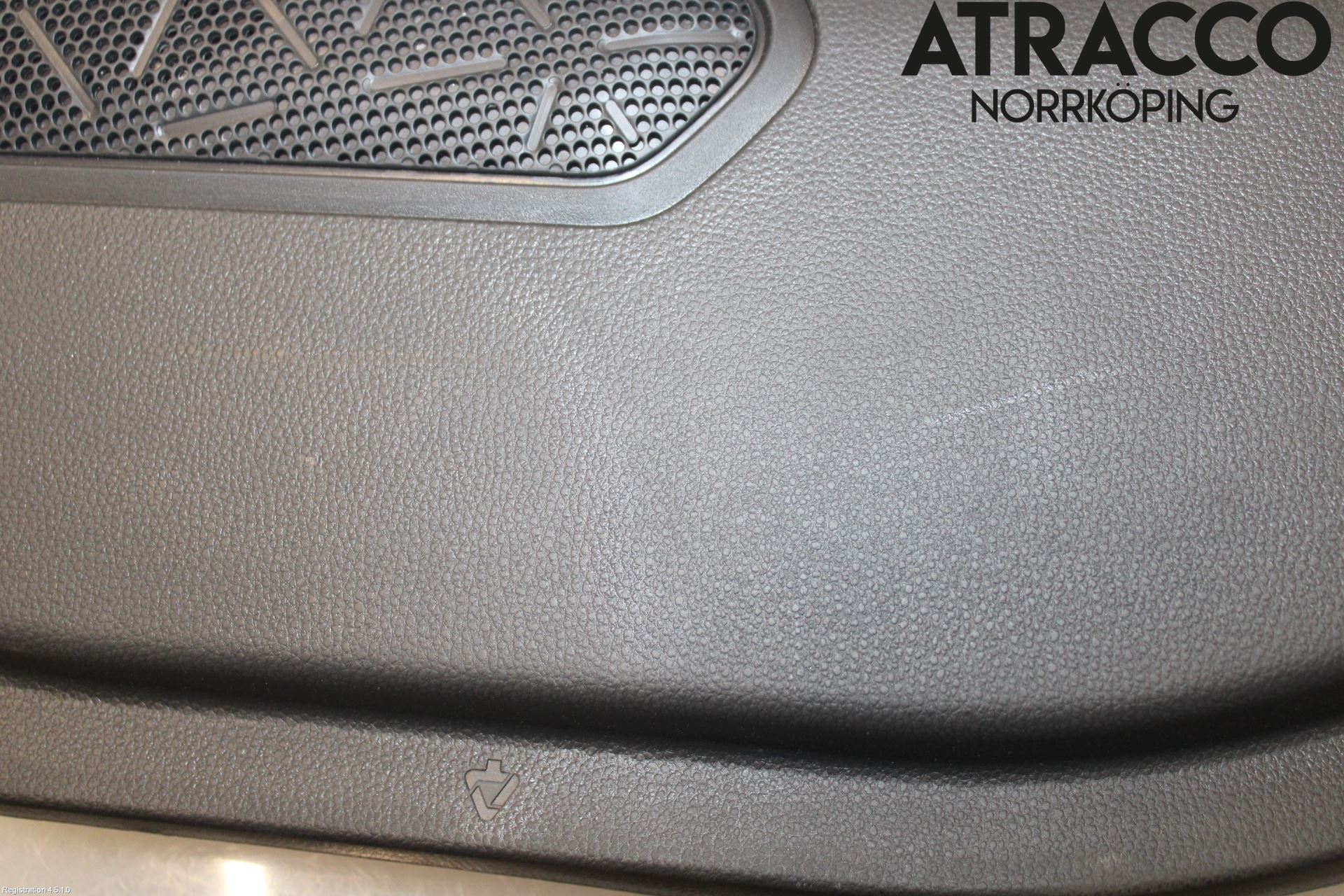 Toyota RAV4 19- Dörrklädsel Hö