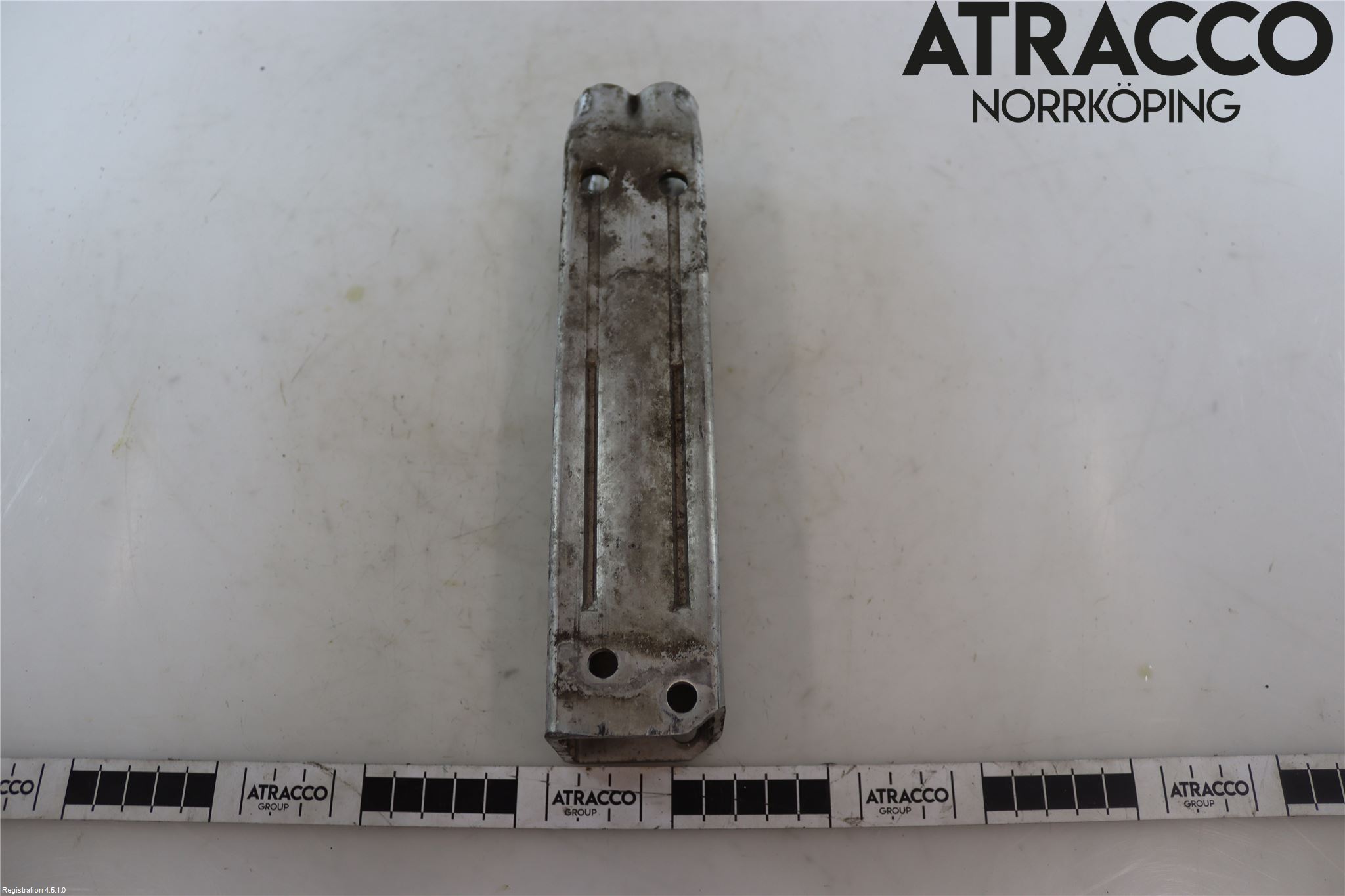 Audi A6/S6     05-11 Stötfångarbärjärn Fram