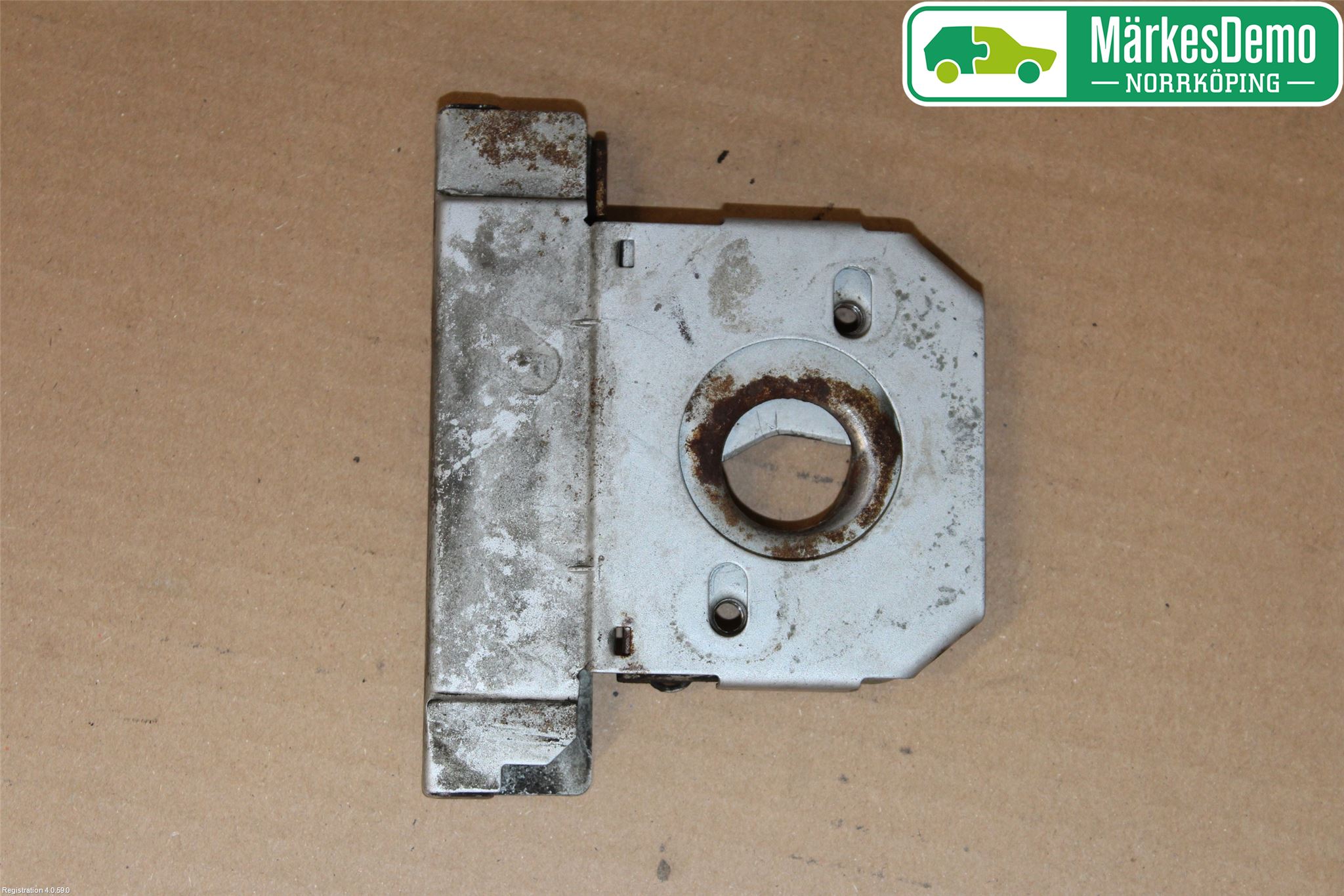 Nissan PRIMASTAR Huvlås