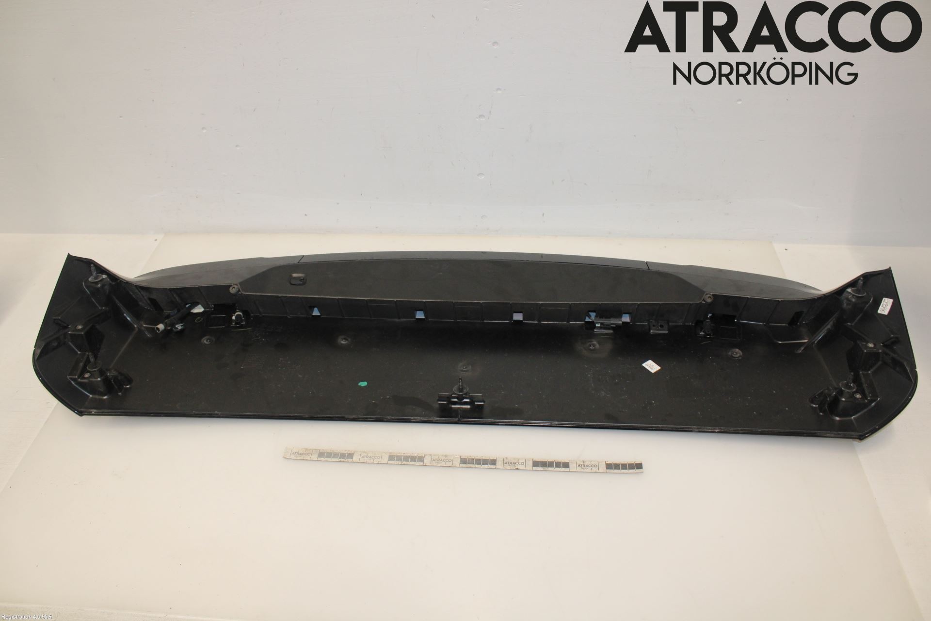 Jaguar F-PACE Spoiler Baklucka