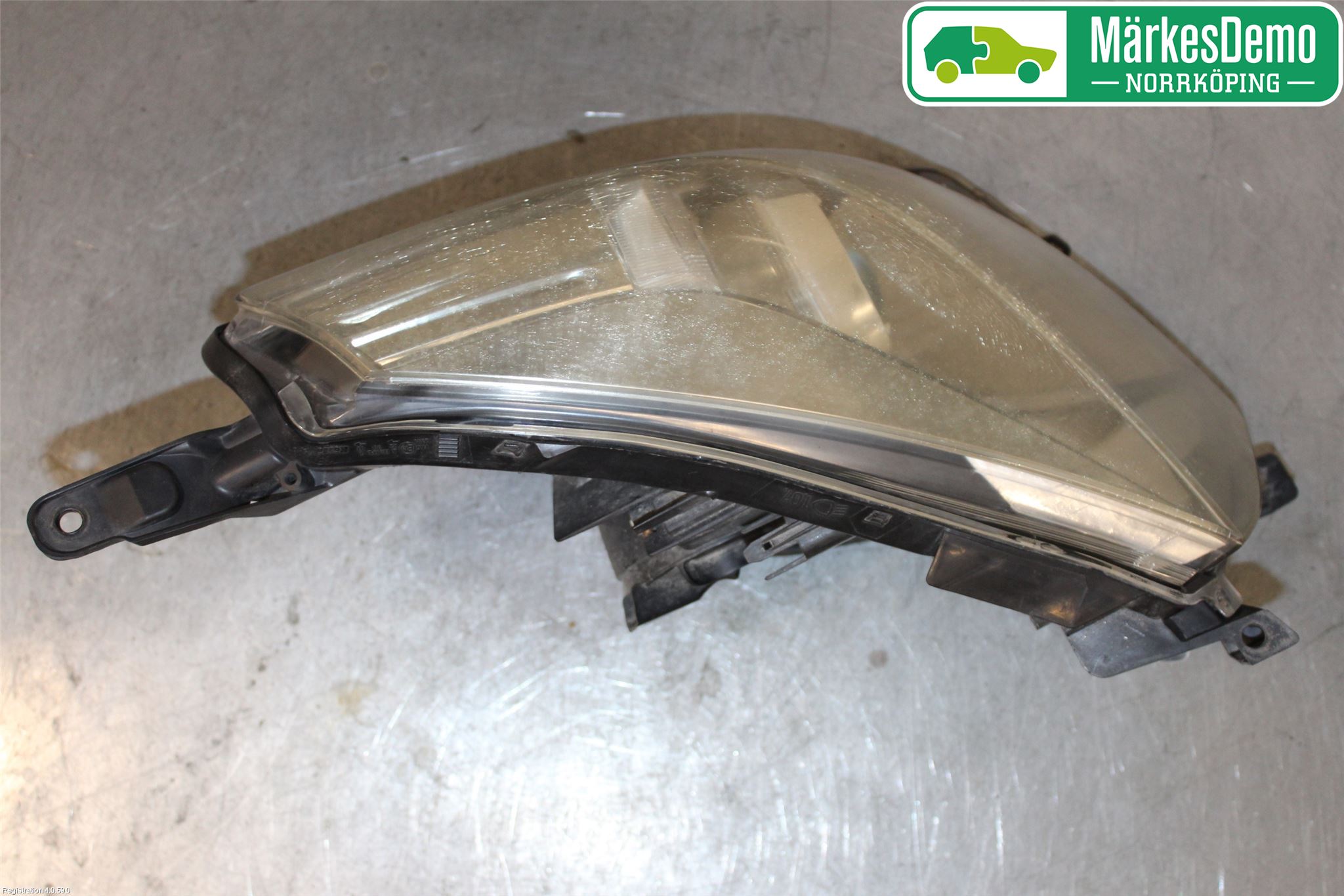 Toyota iQ Strålkastare Vänster