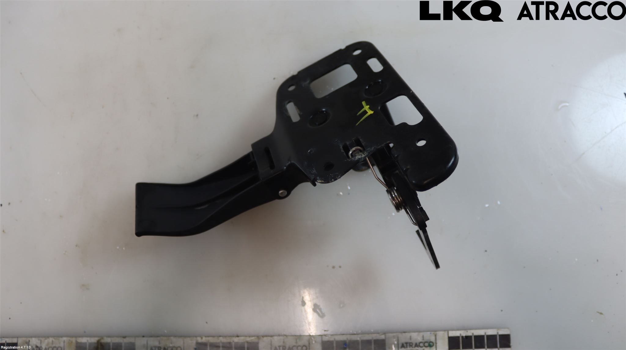 Audi Q5 09-16 Huv Spärr