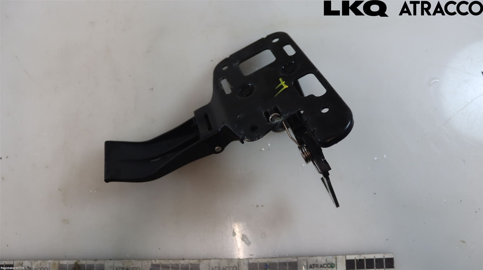 Audi Q5 09-16 Huv Spärr