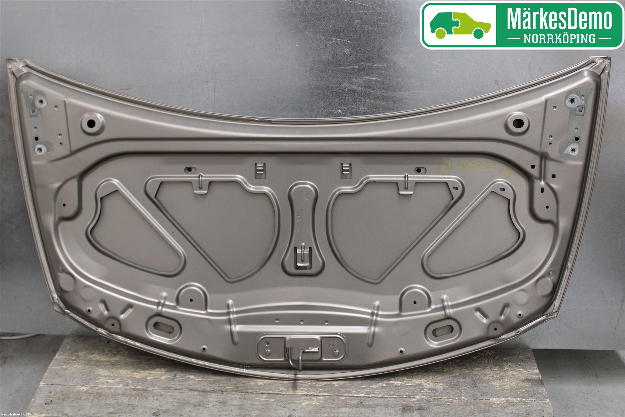 Renault CLIO III  09-12 Huv Fram