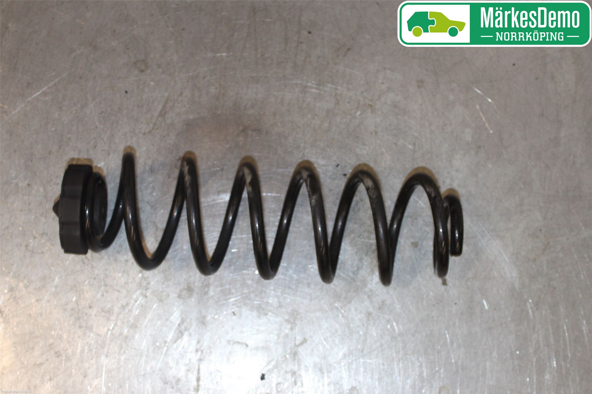 Audi Q5 09-16 Fjäder Bak