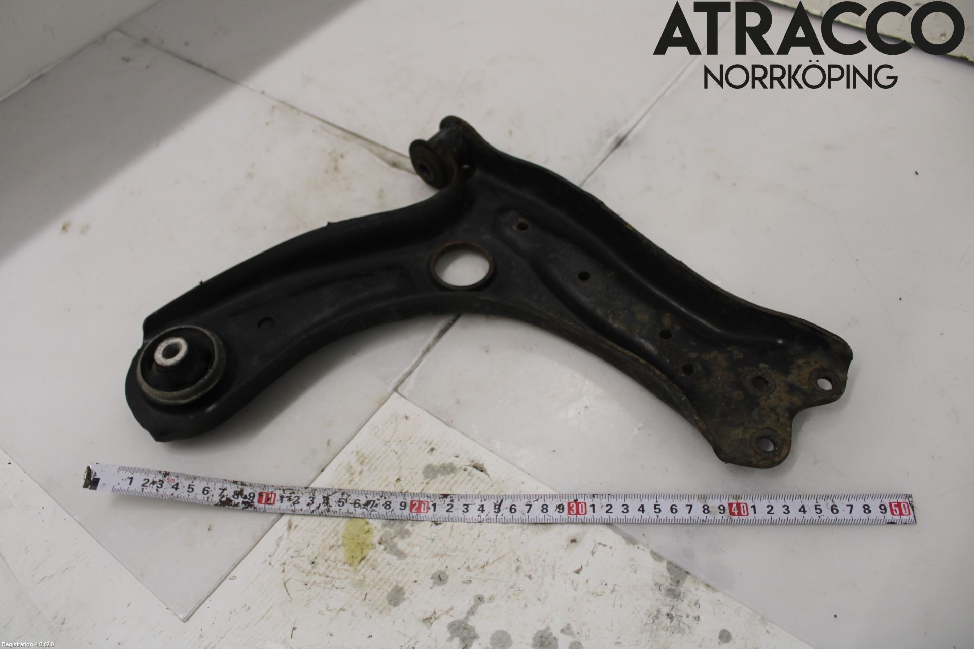 Volkswagen VW POLO 10-17 Bärarm Fram Undre Hö