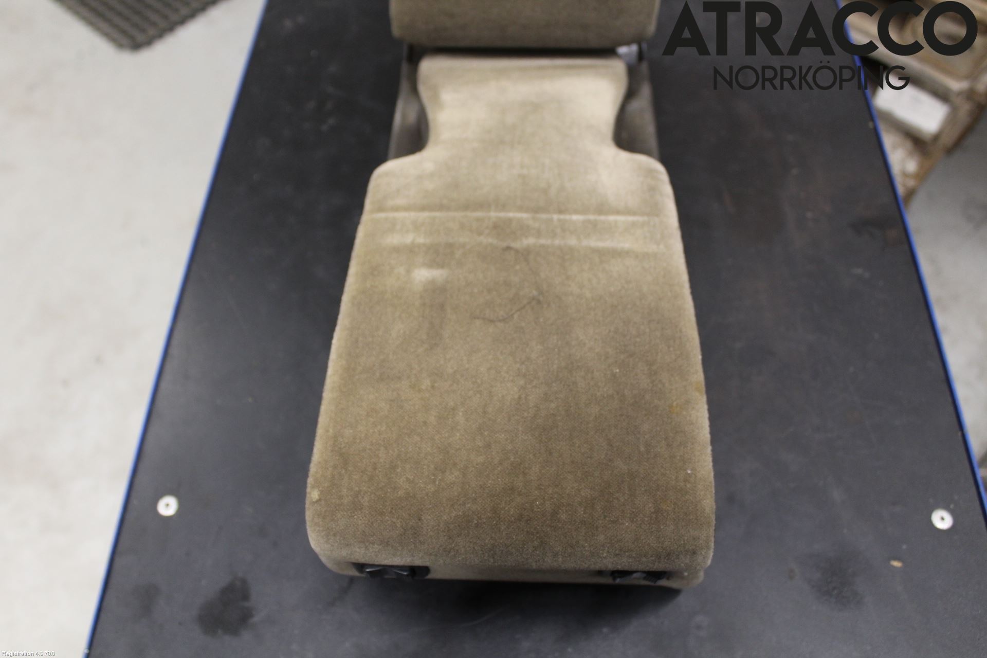 BMW 7 E23      77-86 Inredning Armstöd