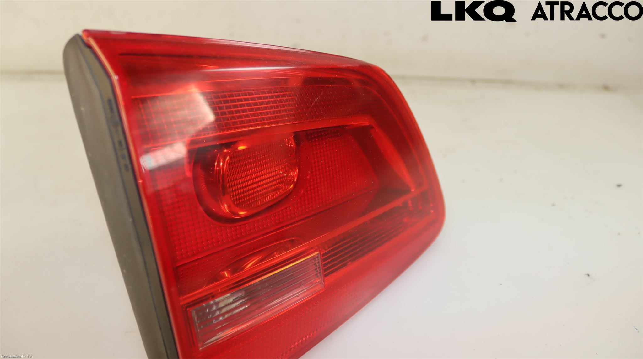 Volkswagen VW TOURAN 10-15 Bakljus Lucka Vä