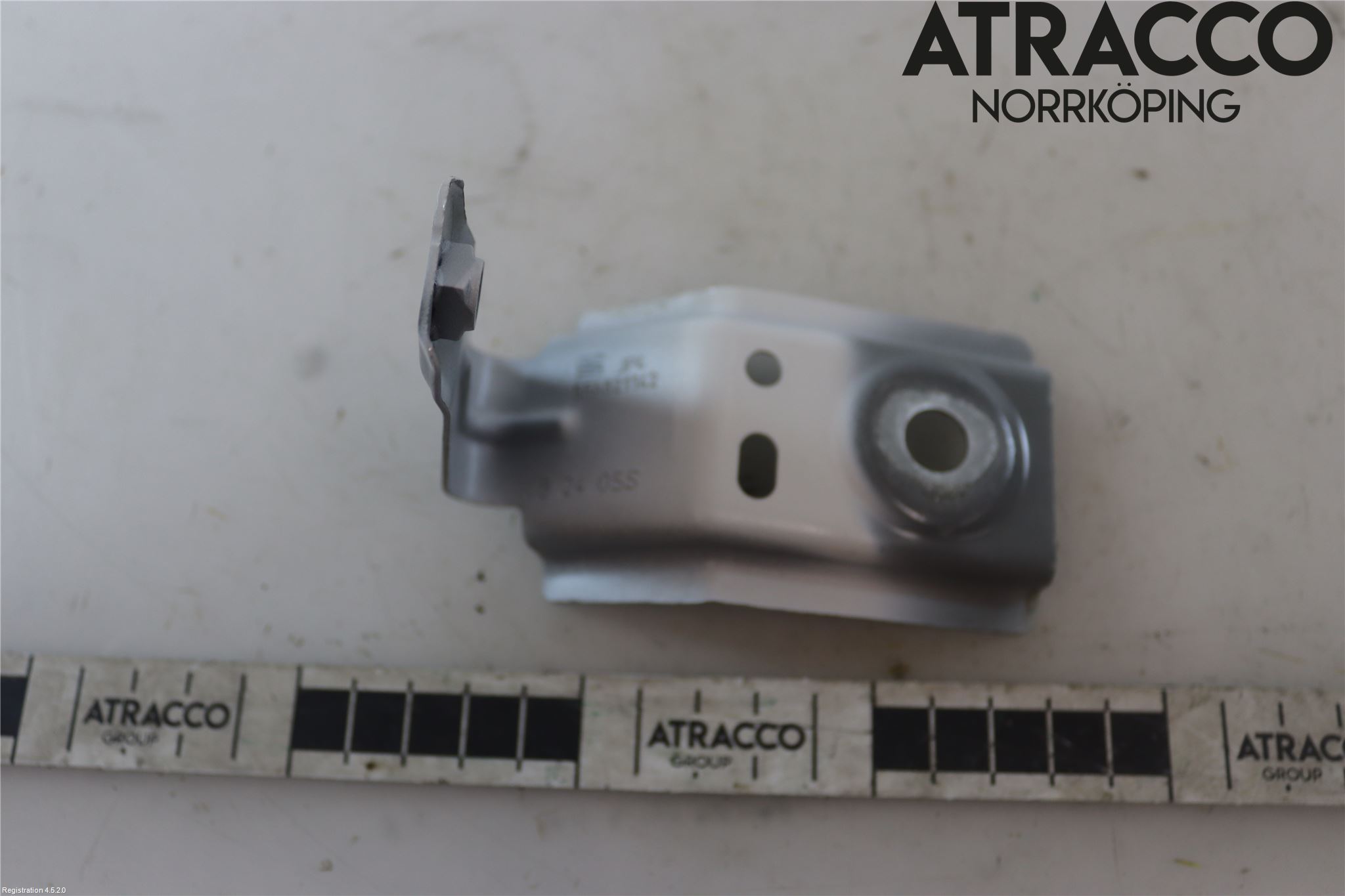 Seat LEON 20- Skärmfäste Fram Hö