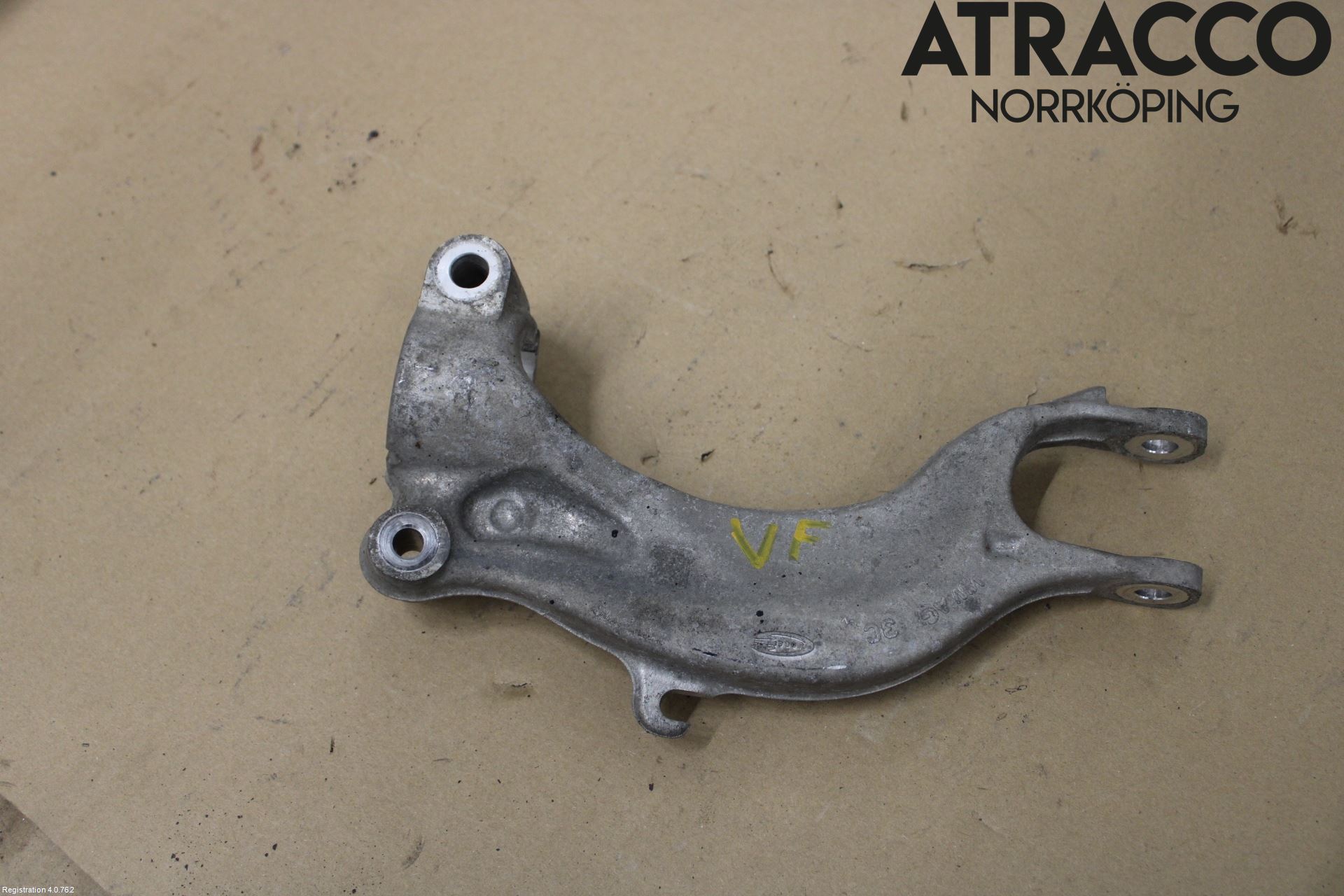 Audi A6 F2/C8 19- Stötdämpare Fram