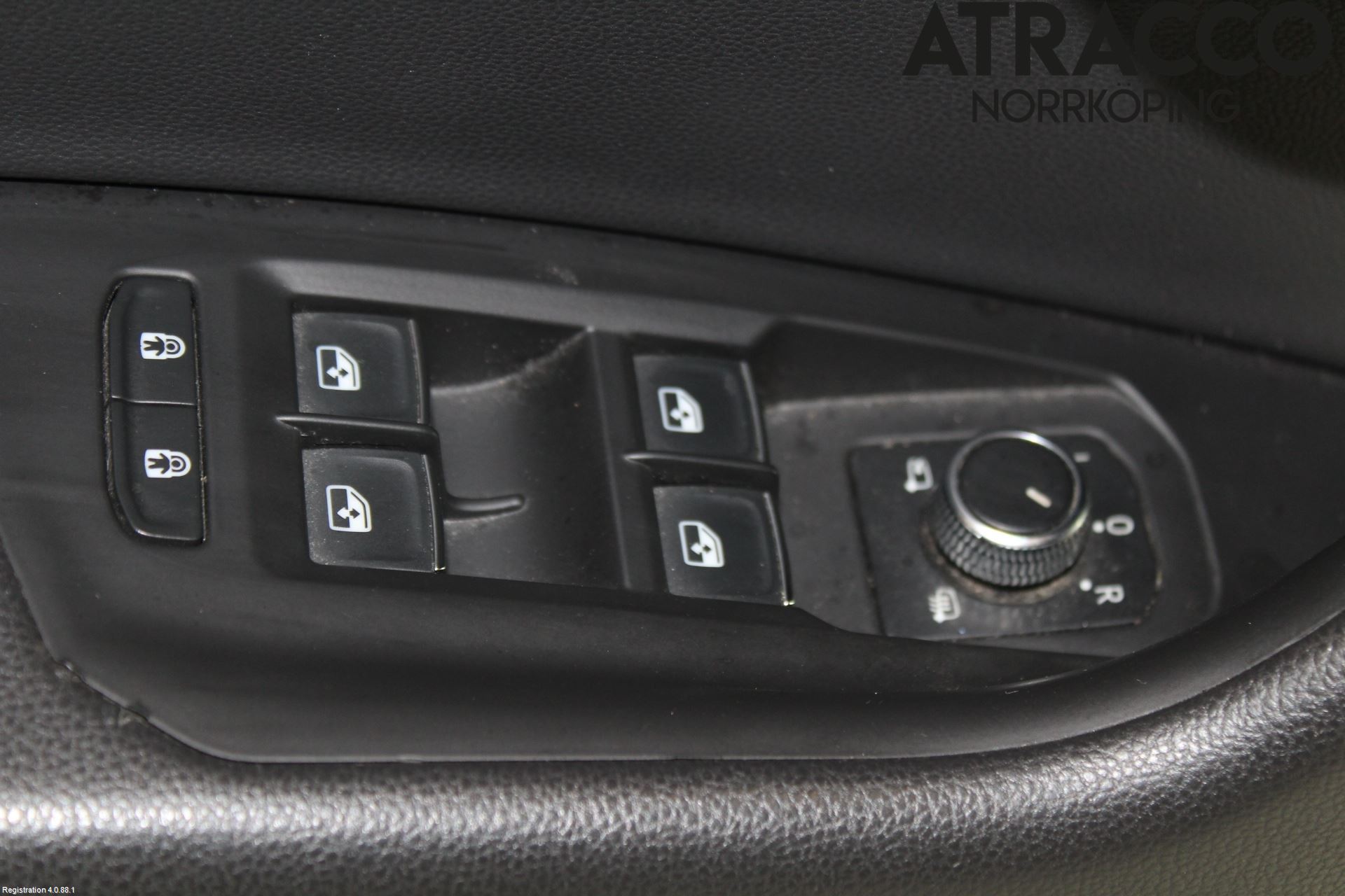 Volkswagen VW TOUAREG CR 18- Dörrklädsel Vä