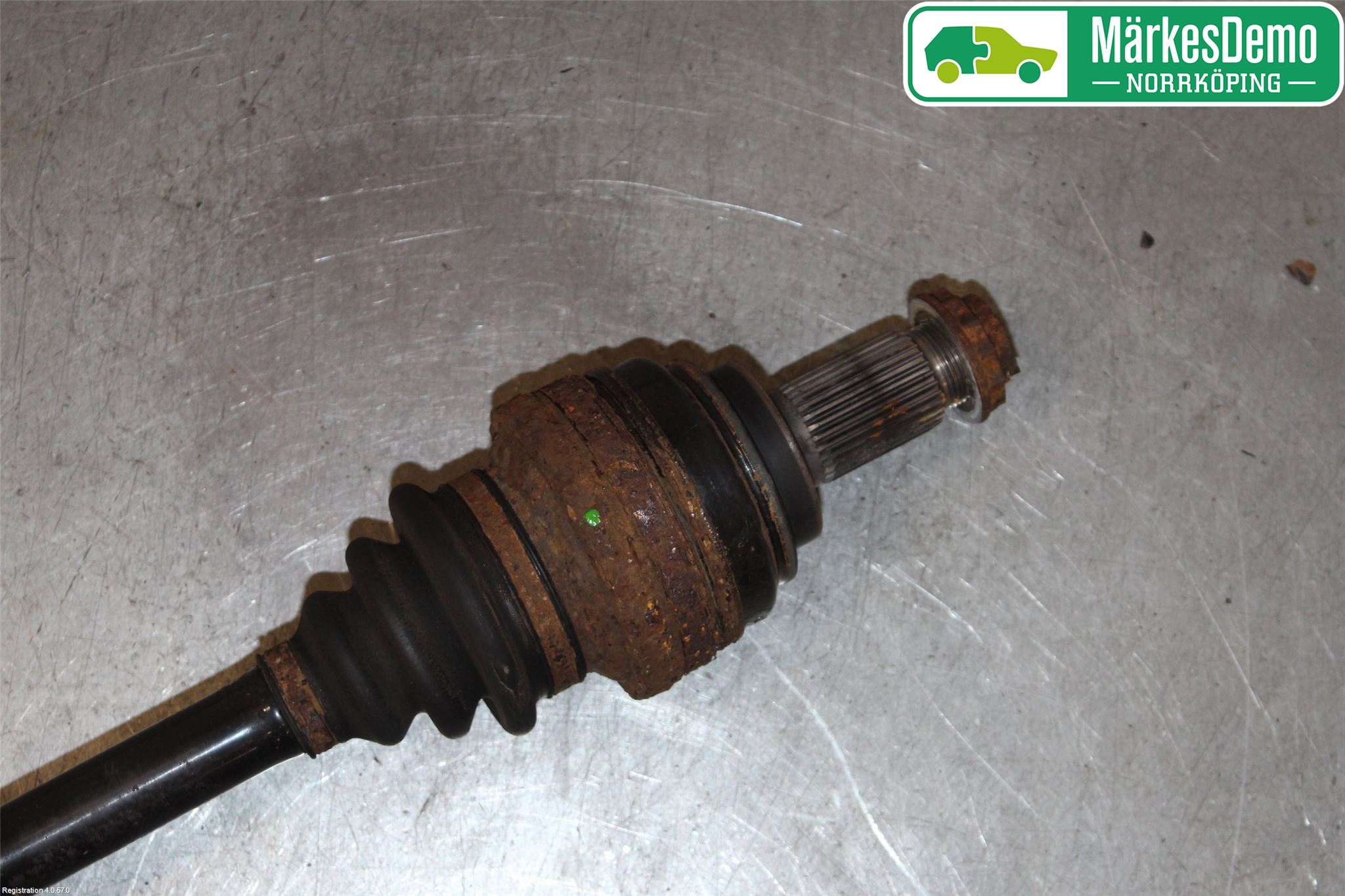 BMW X5 E53     99-06 Drivaxel Bak Vänster