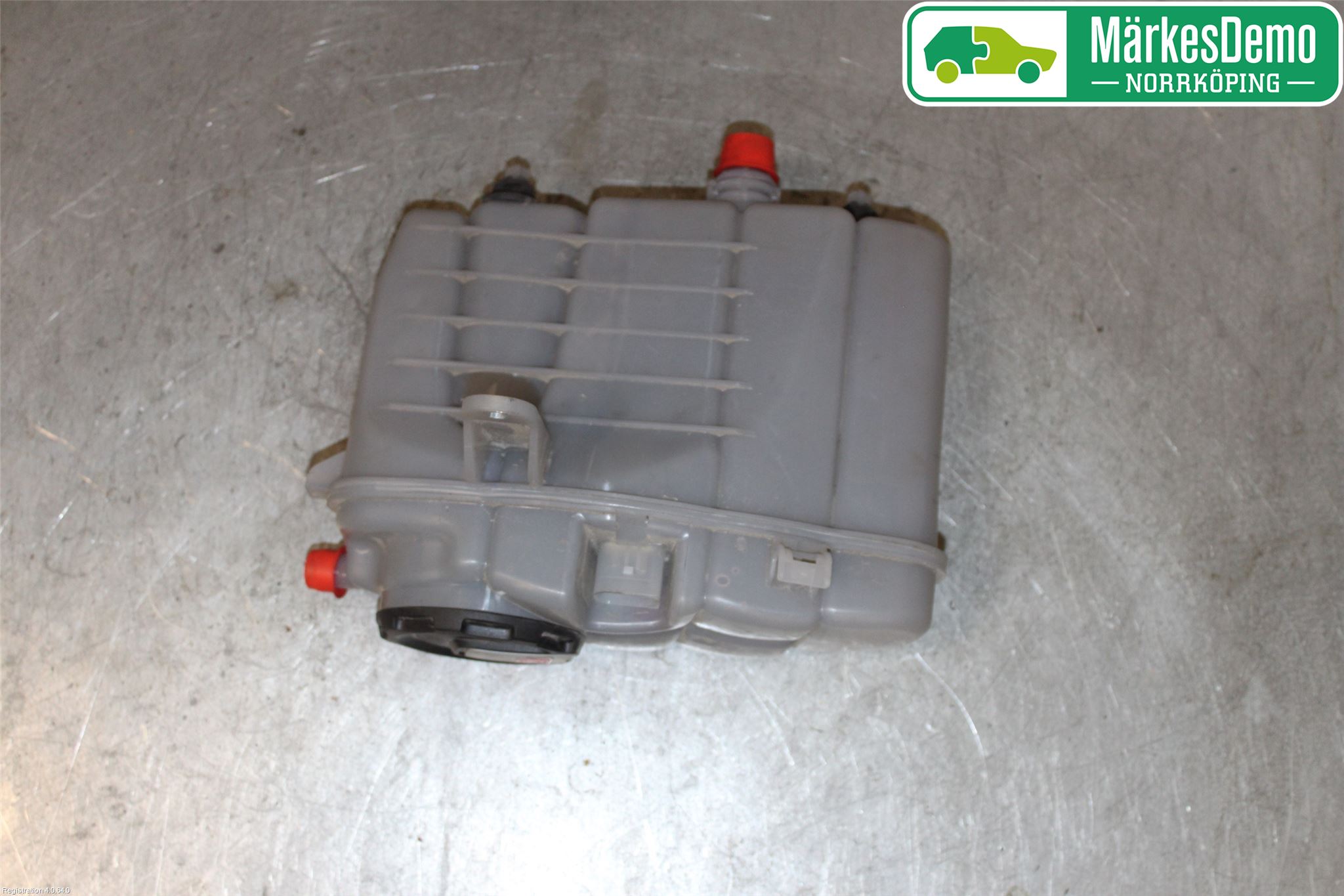 Audi A6 F2/C8 19- Expansionstank