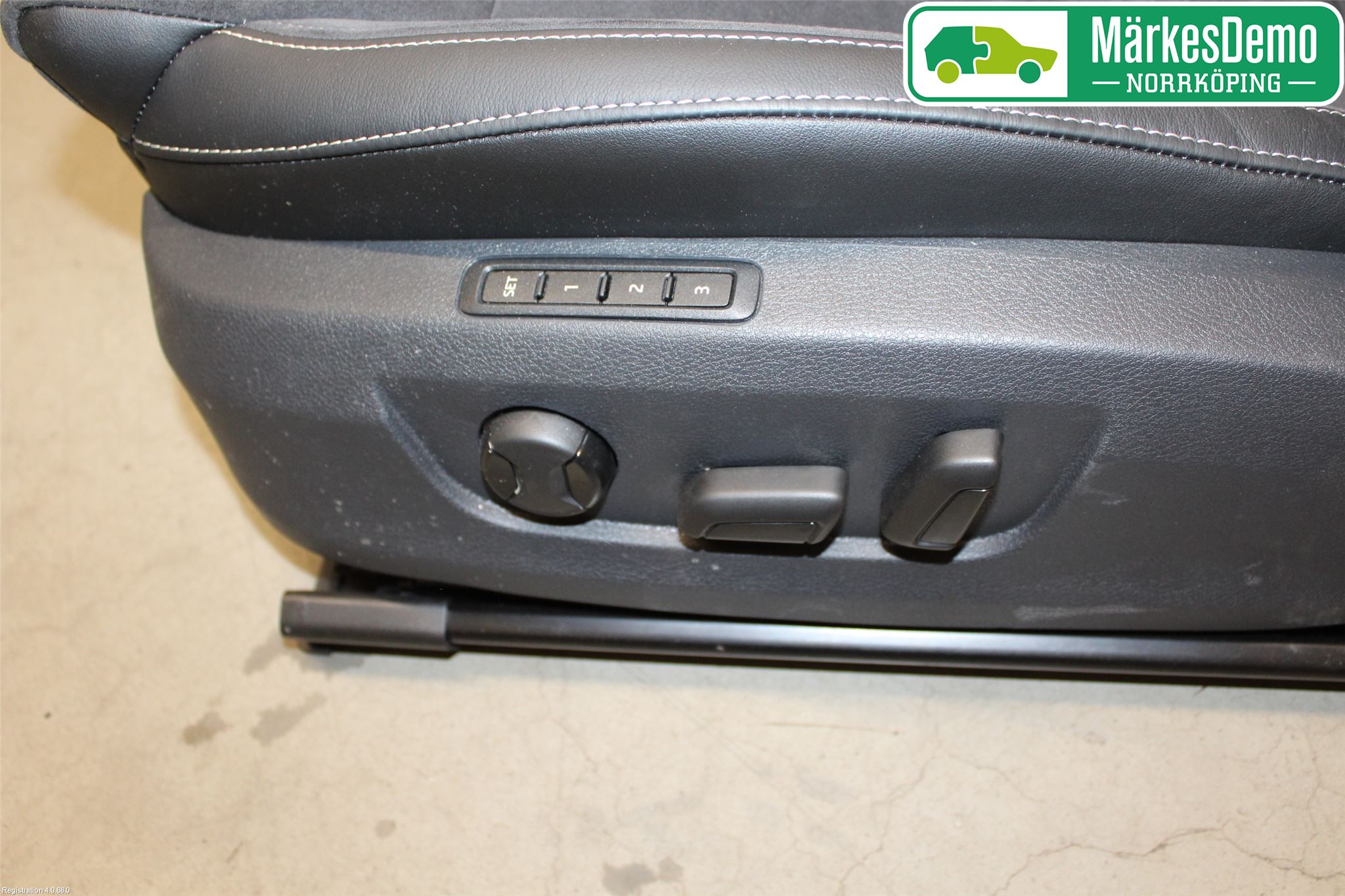 Skoda SUPERB 16-24 Inredning Stol Fram Vä