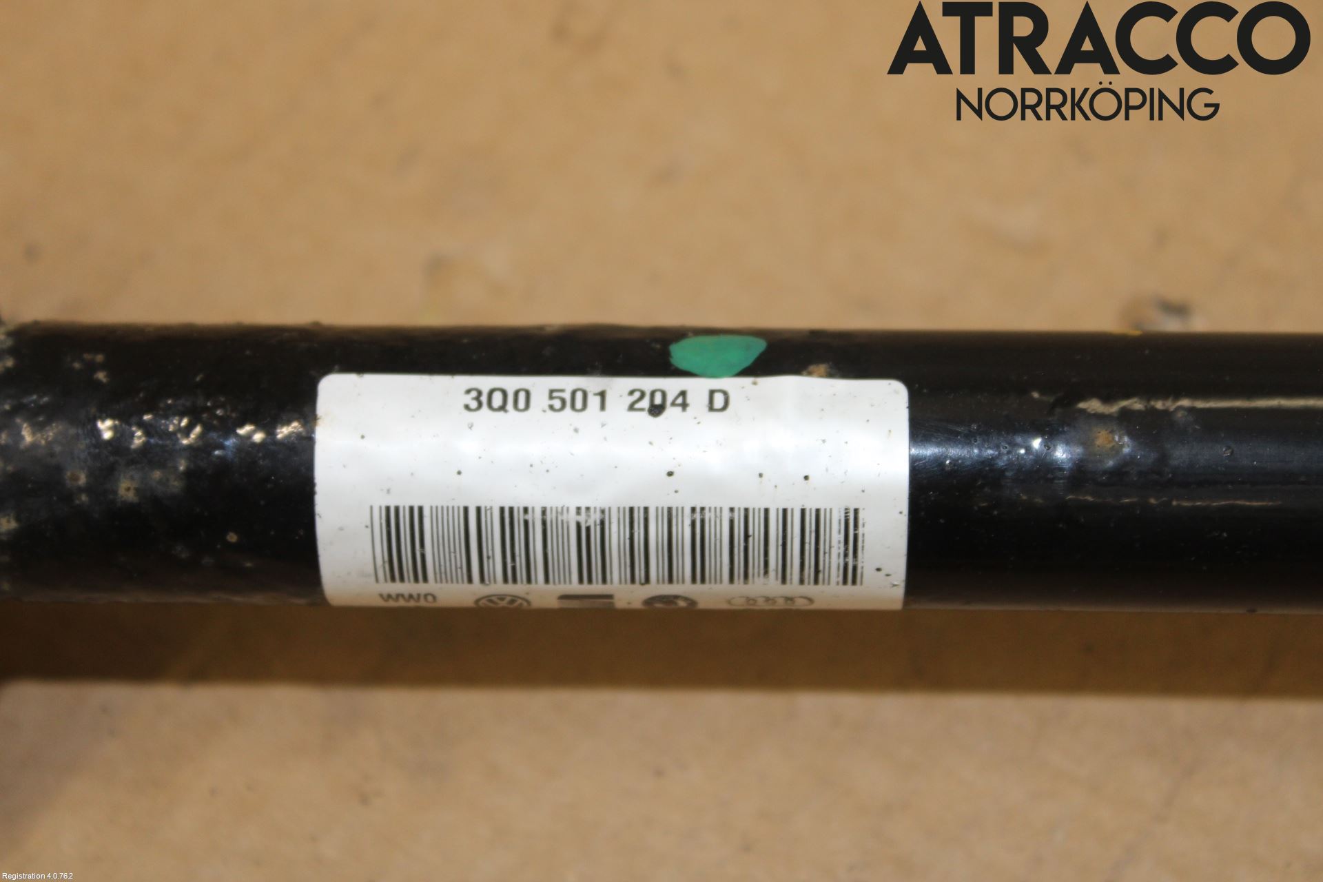 Volkswagen VW PASSAT 15-19 Drivaxel Bak Höger