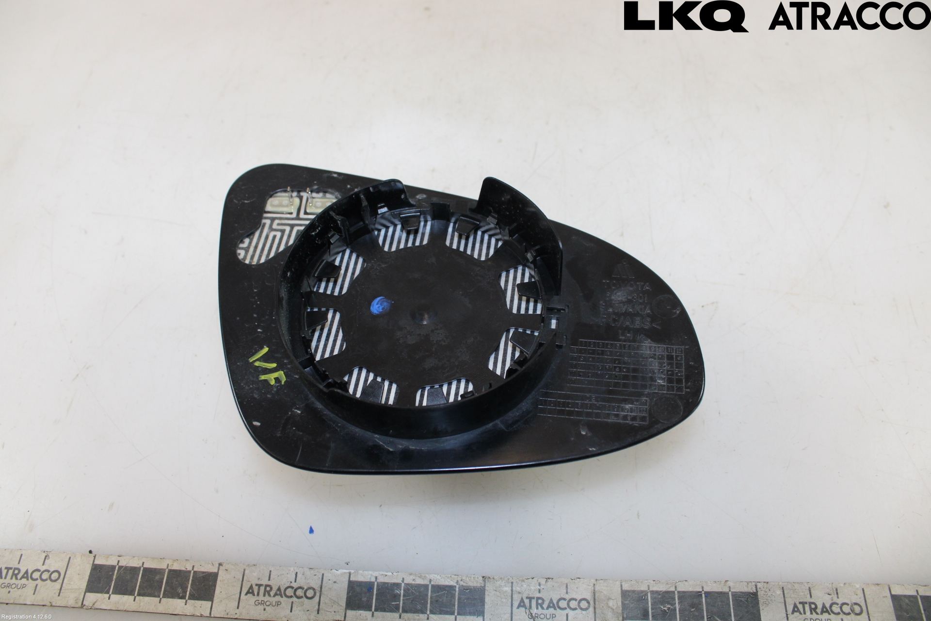 Toyota YARIS XP130 15-20 Spegelglas Vä