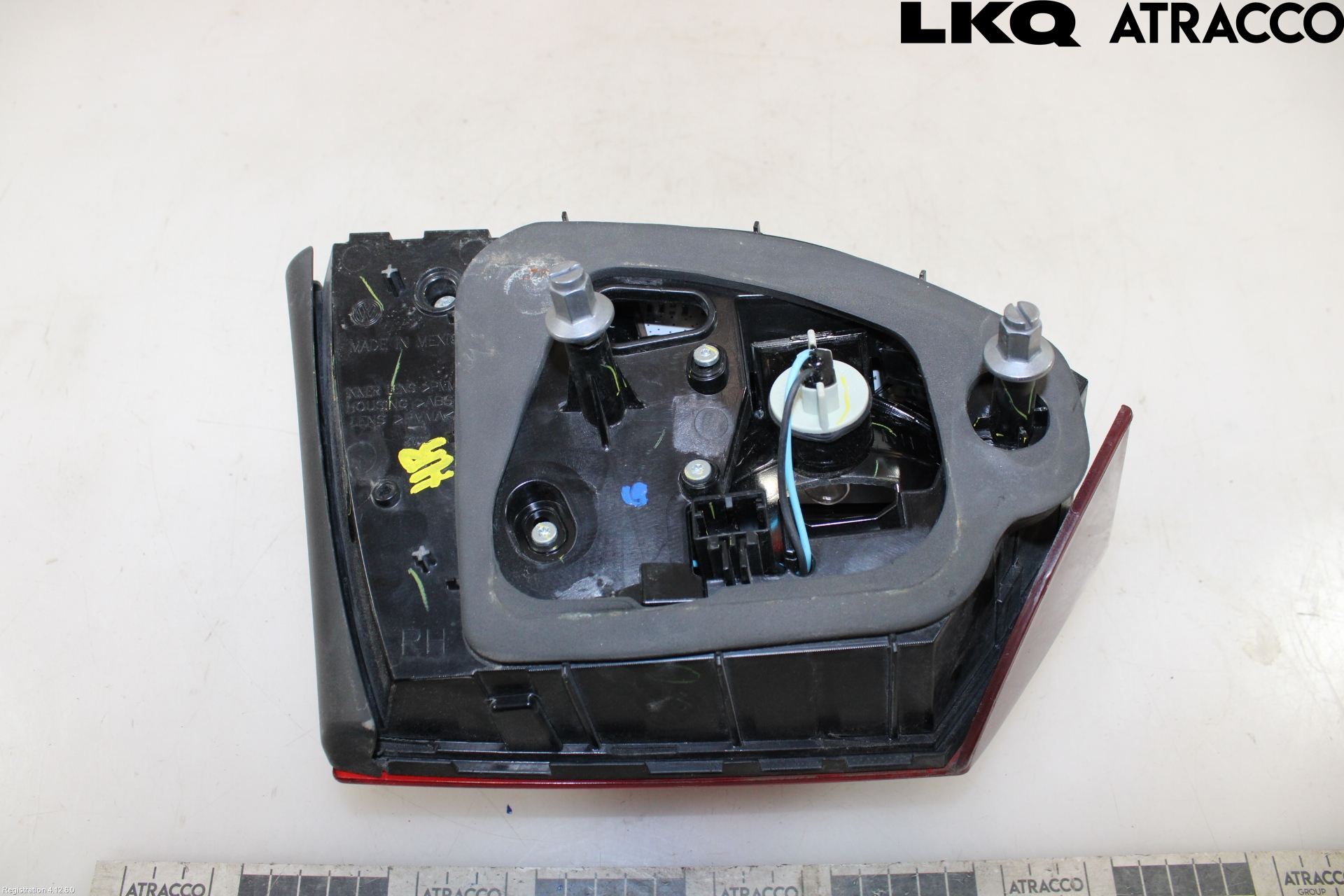 Volkswagen VW JETTA VI 11- Bakljus Lucka Hö