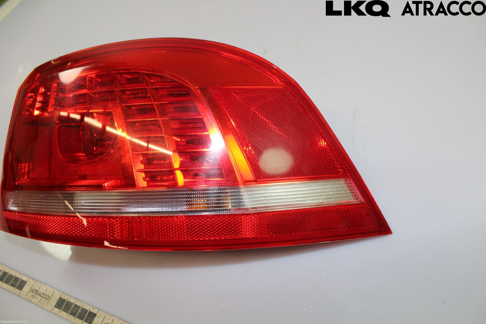 Volkswagen VW PASSAT 11-14 Bakljus Höger