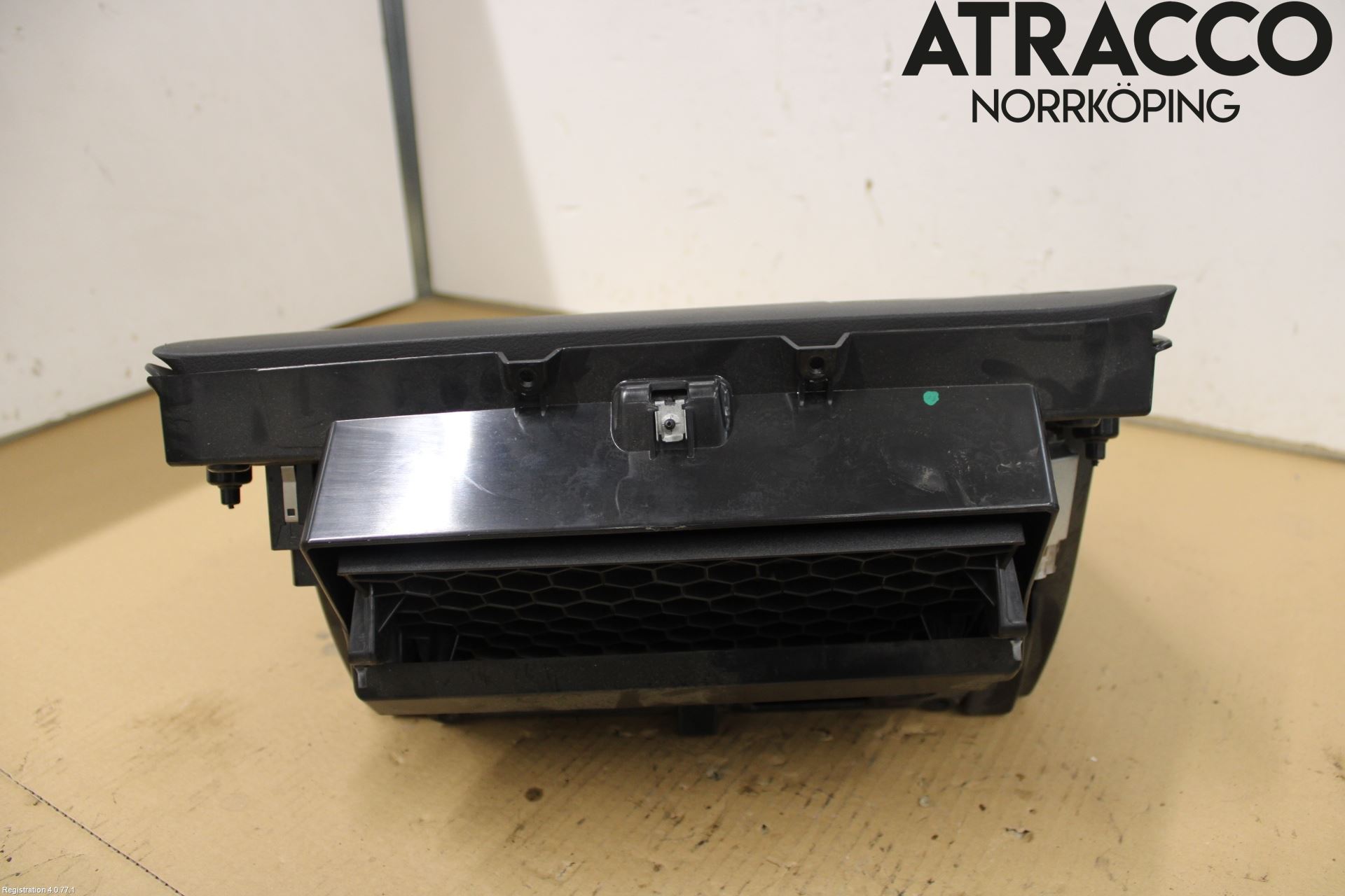 Volkswagen VW PASSAT 05-11 Handskfack