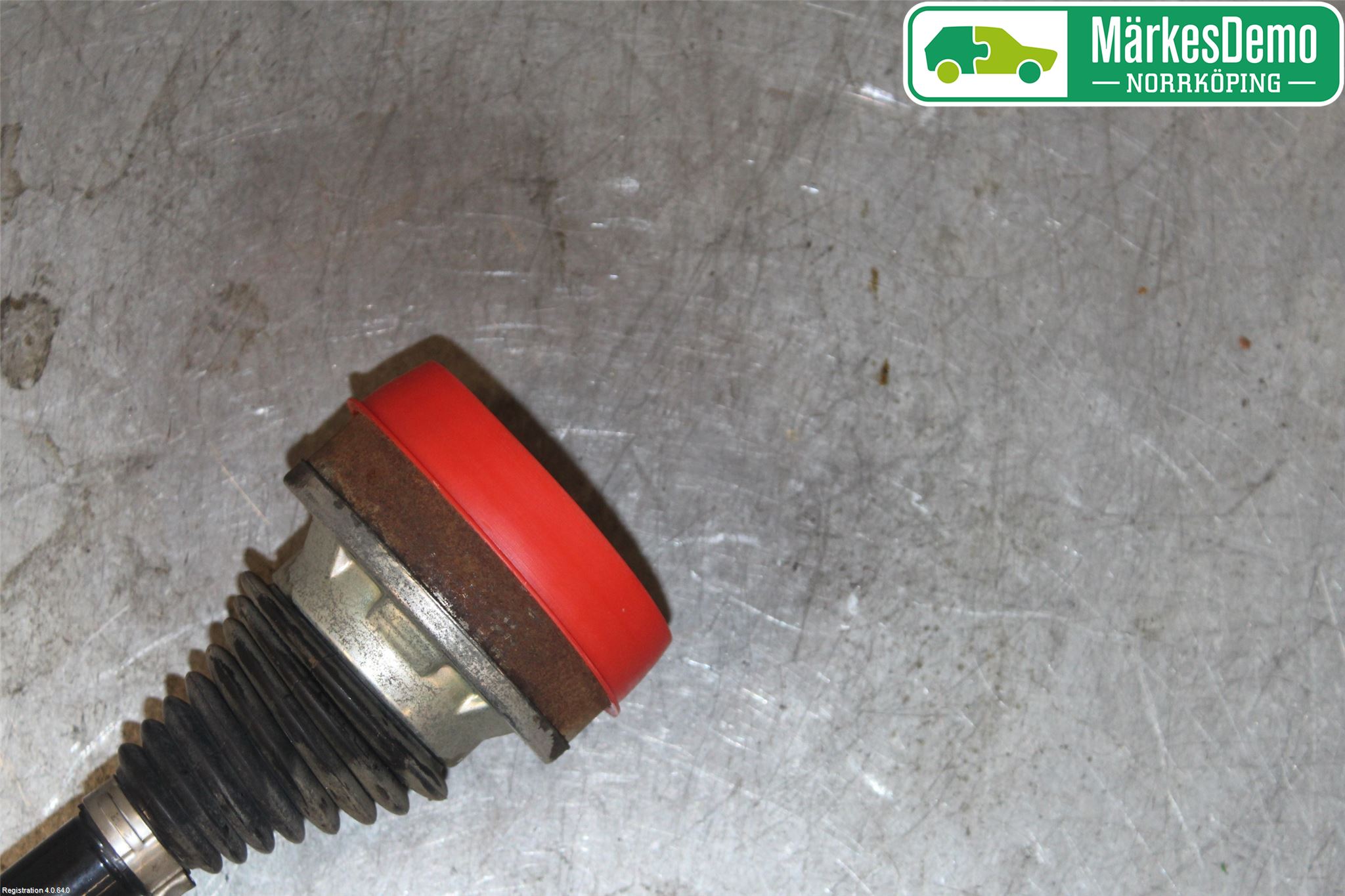 Volkswagen VW PASSAT 15-19 Drivaxel Bak Vänster