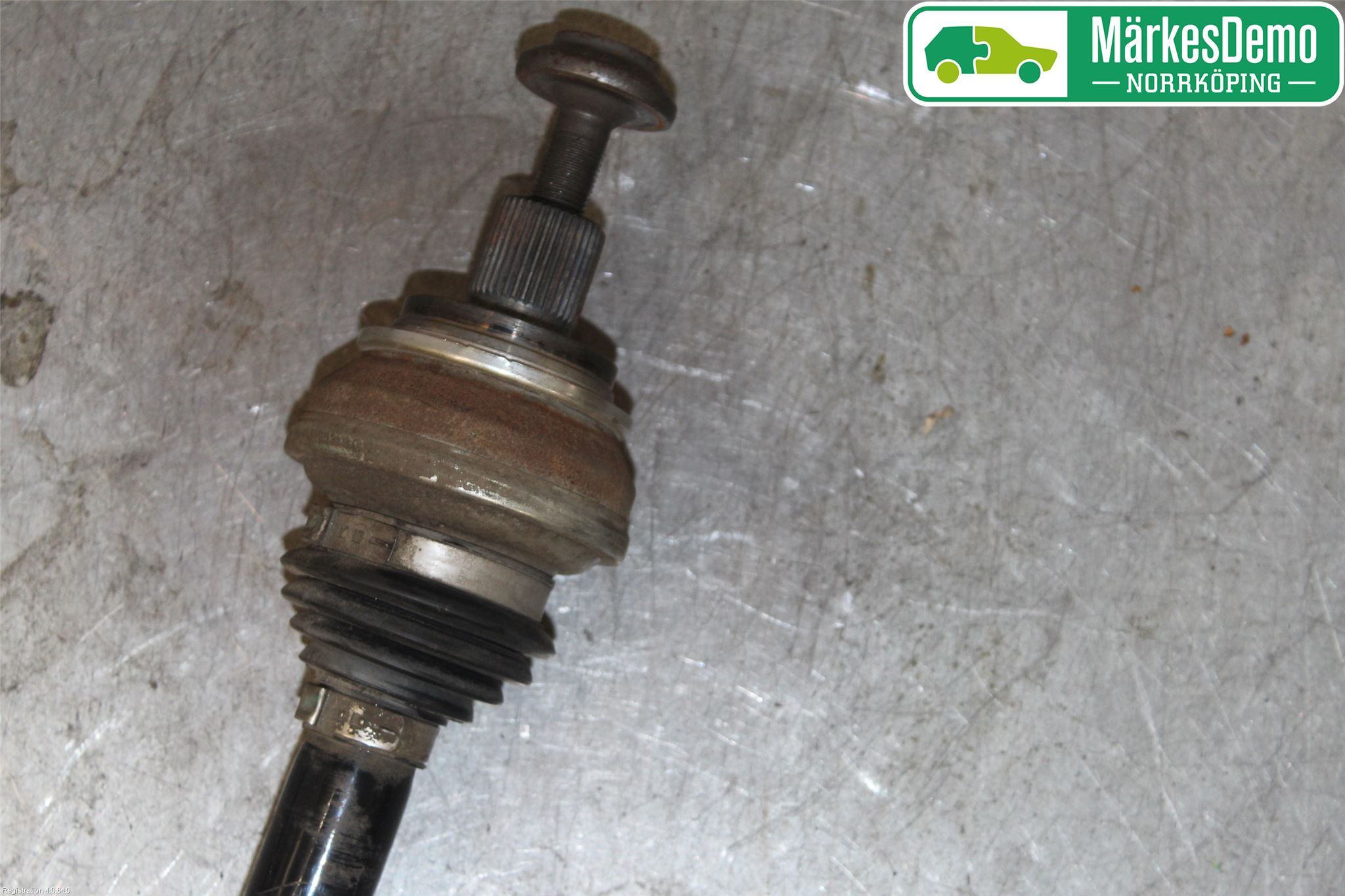 Audi A4/S4 B9 20- Drivaxel Bak Vänster