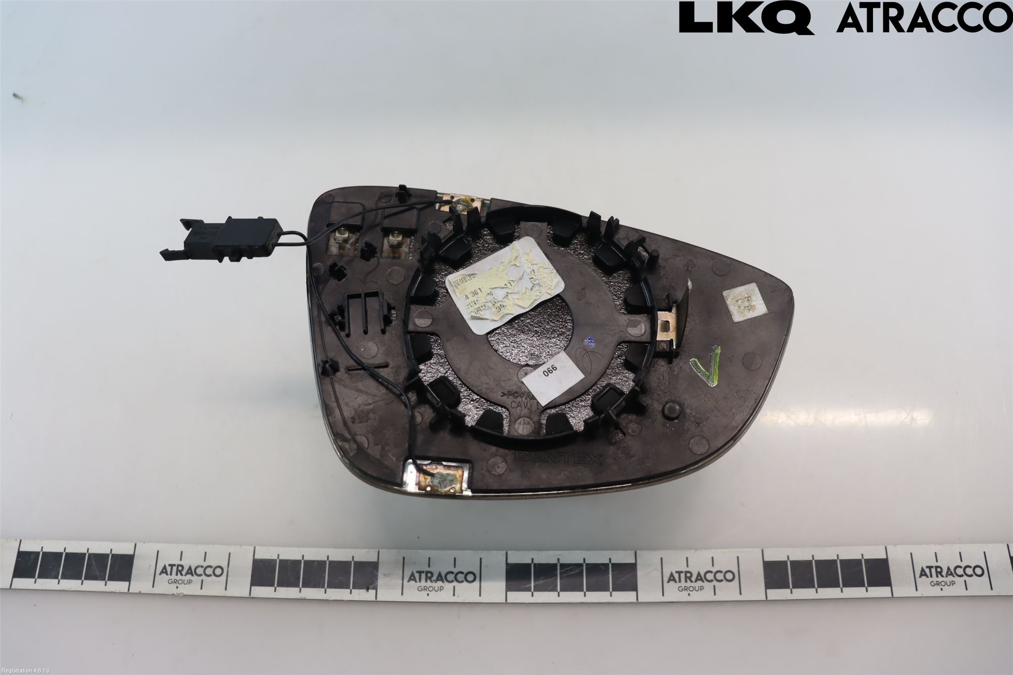 Volkswagen VW PASSAT 11-14 Spegelglas Vä