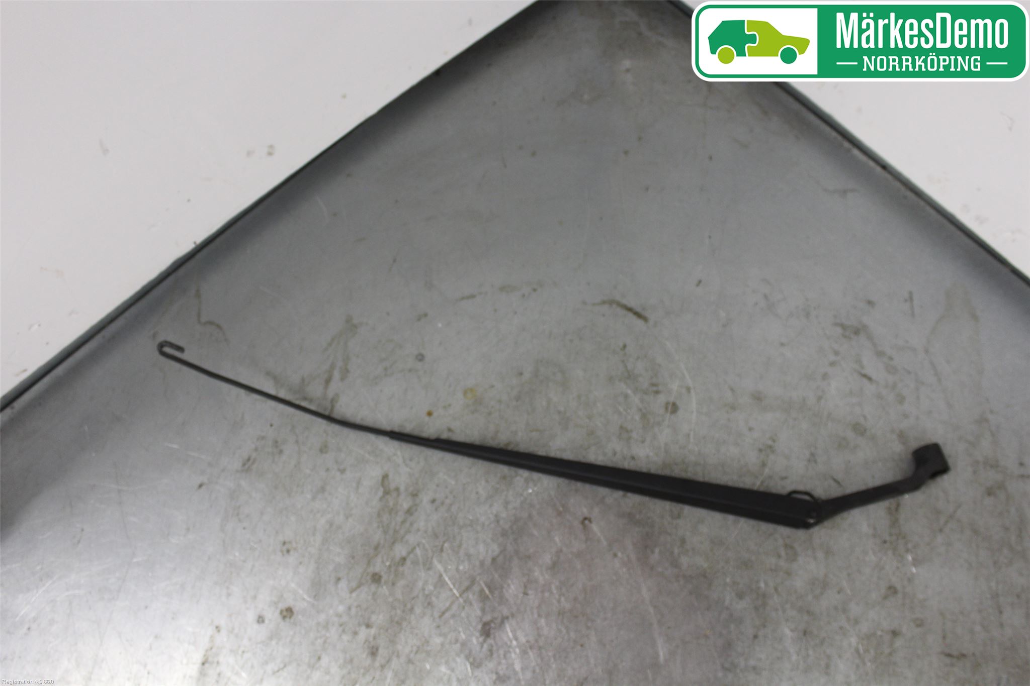 Mitsubishi COLT   04-08 Torkararm Armar Vindruta