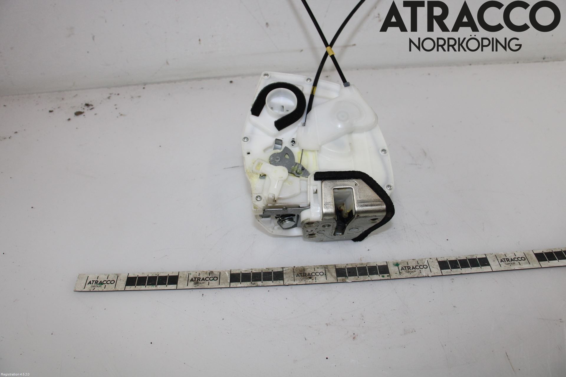 Suzuki SWIFT 05-10 Låskista-Dörrlås