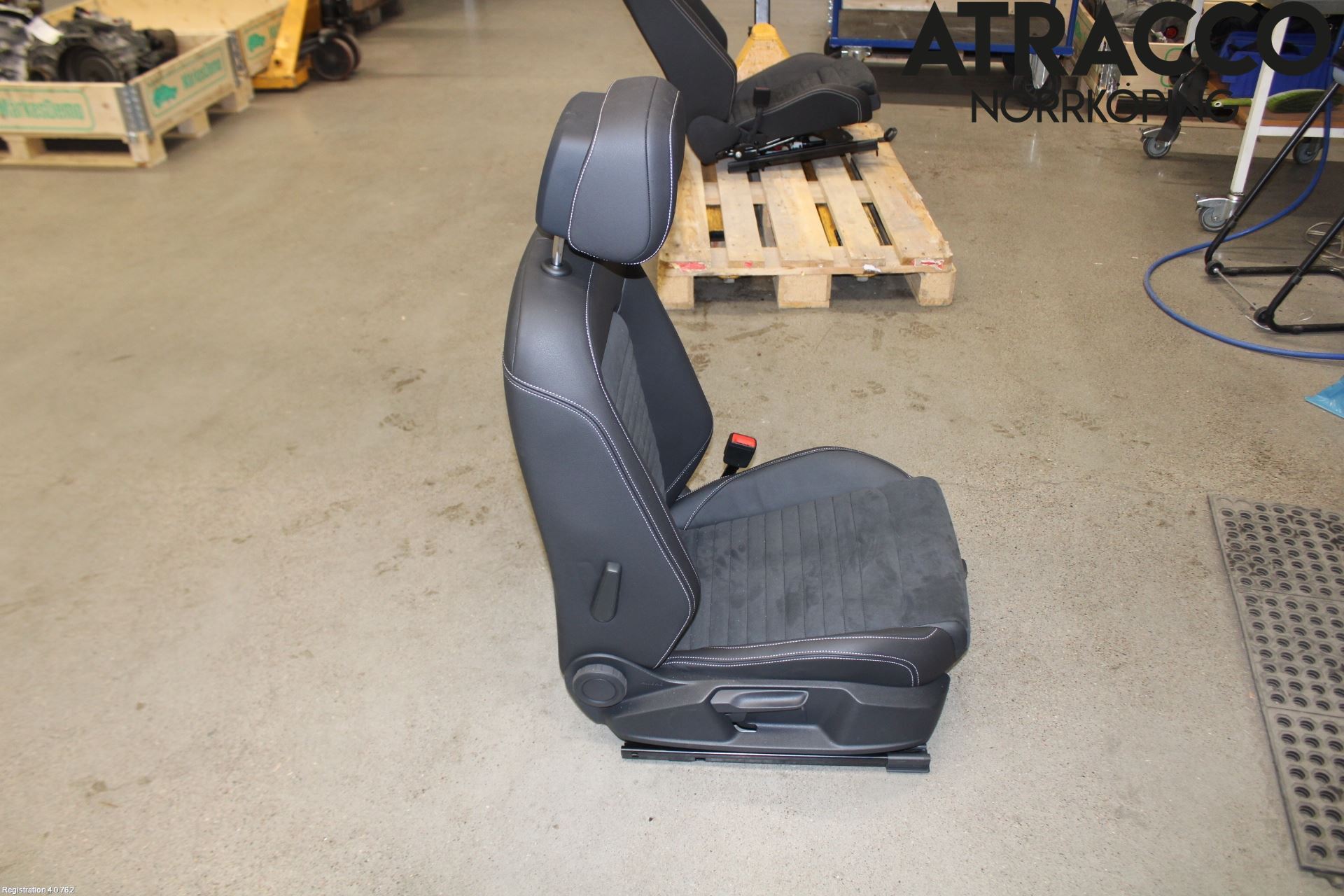 Volkswagen VW PASSAT 20-24 Inredning Stol Fram Hö