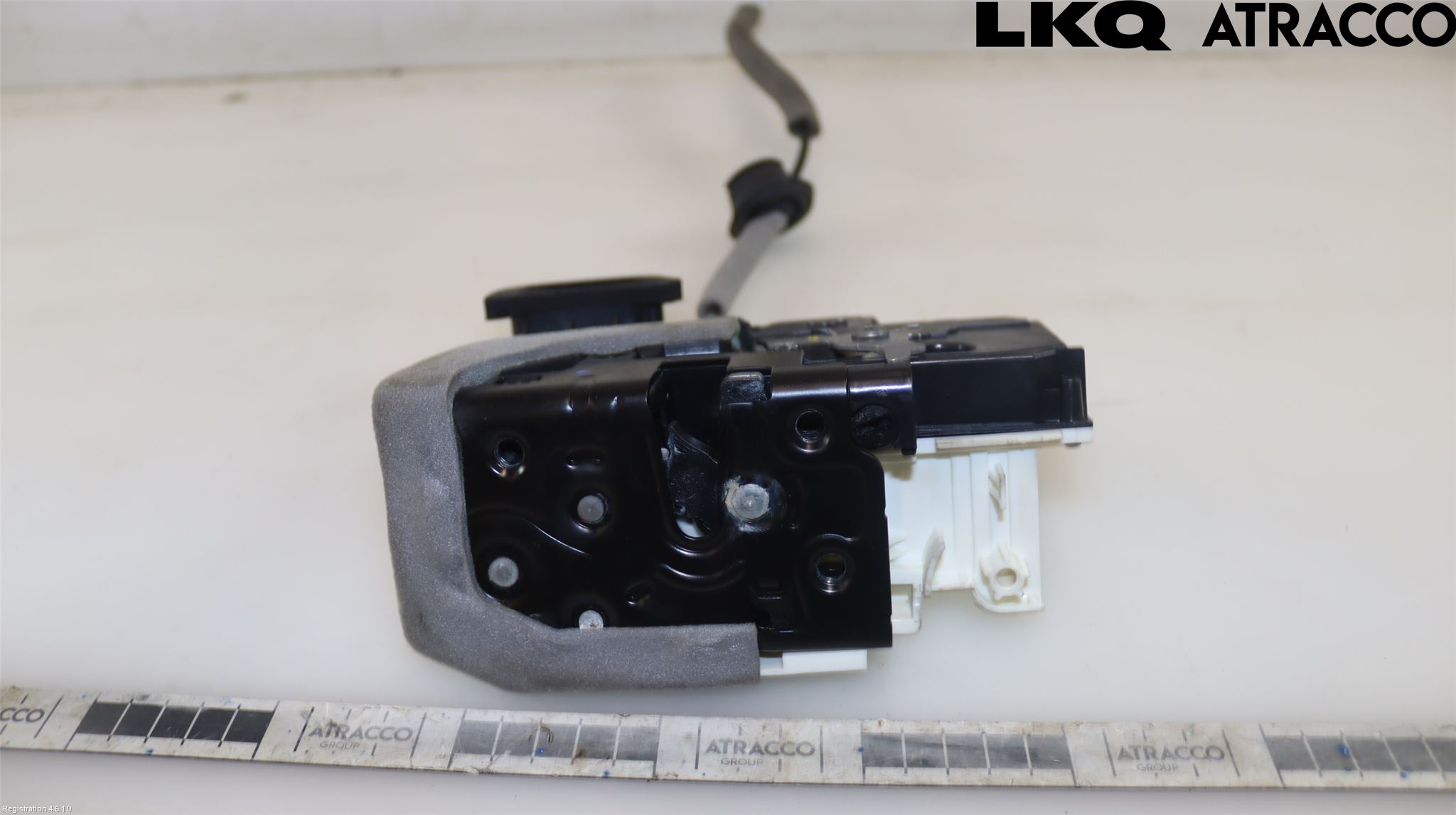 Audi A6 F2/C8 19- Låskista-Dörrlås