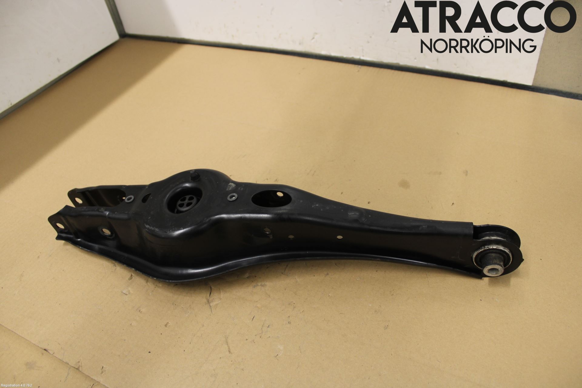 Audi Q2/SQ2 17- Bärarm Bak Höger