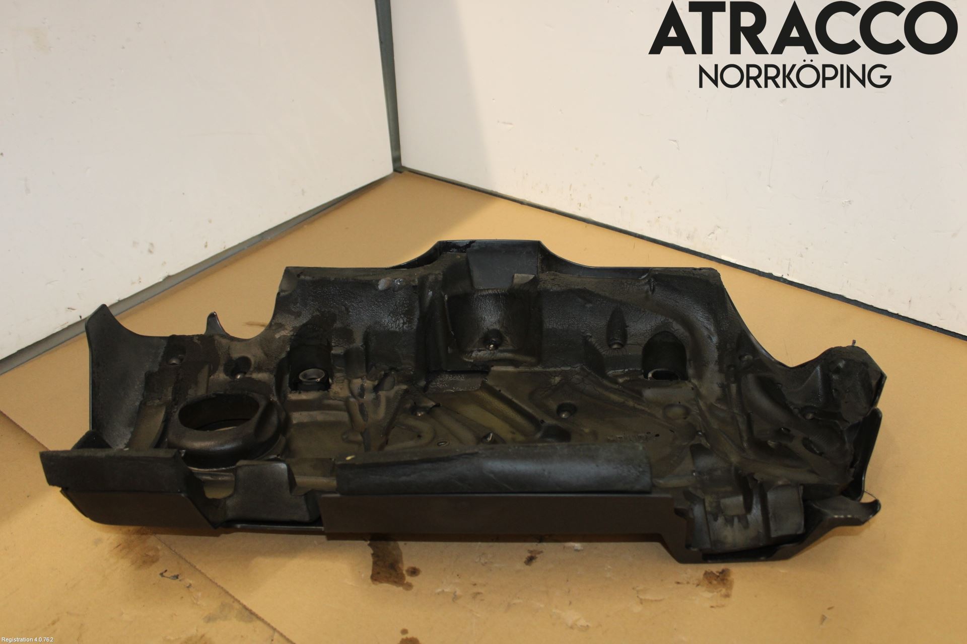 Volvo V70 00-04 Motorkåpa