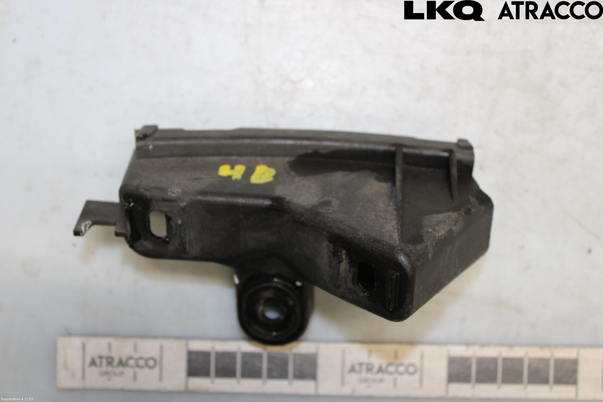 Audi A6/S6     05-11 Stötfångarfäste Bak Hö