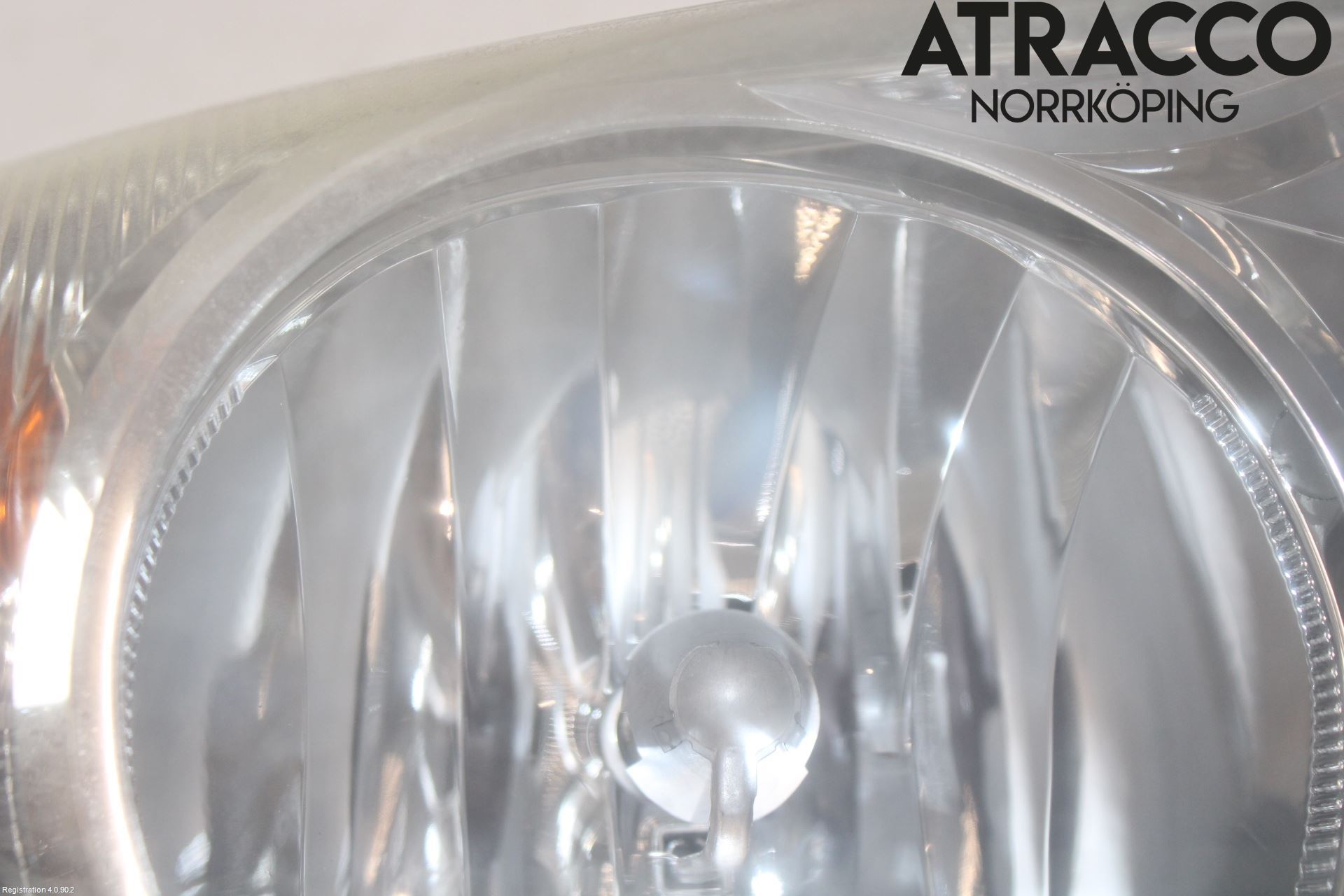 Ford MONDEO     01-06 Strålkastare Höger