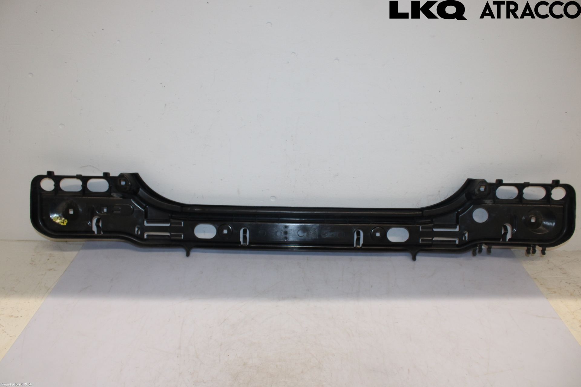 BMW 5 E60/61 Sed/Tou 02-10 Stötfångardel Bak Mitt