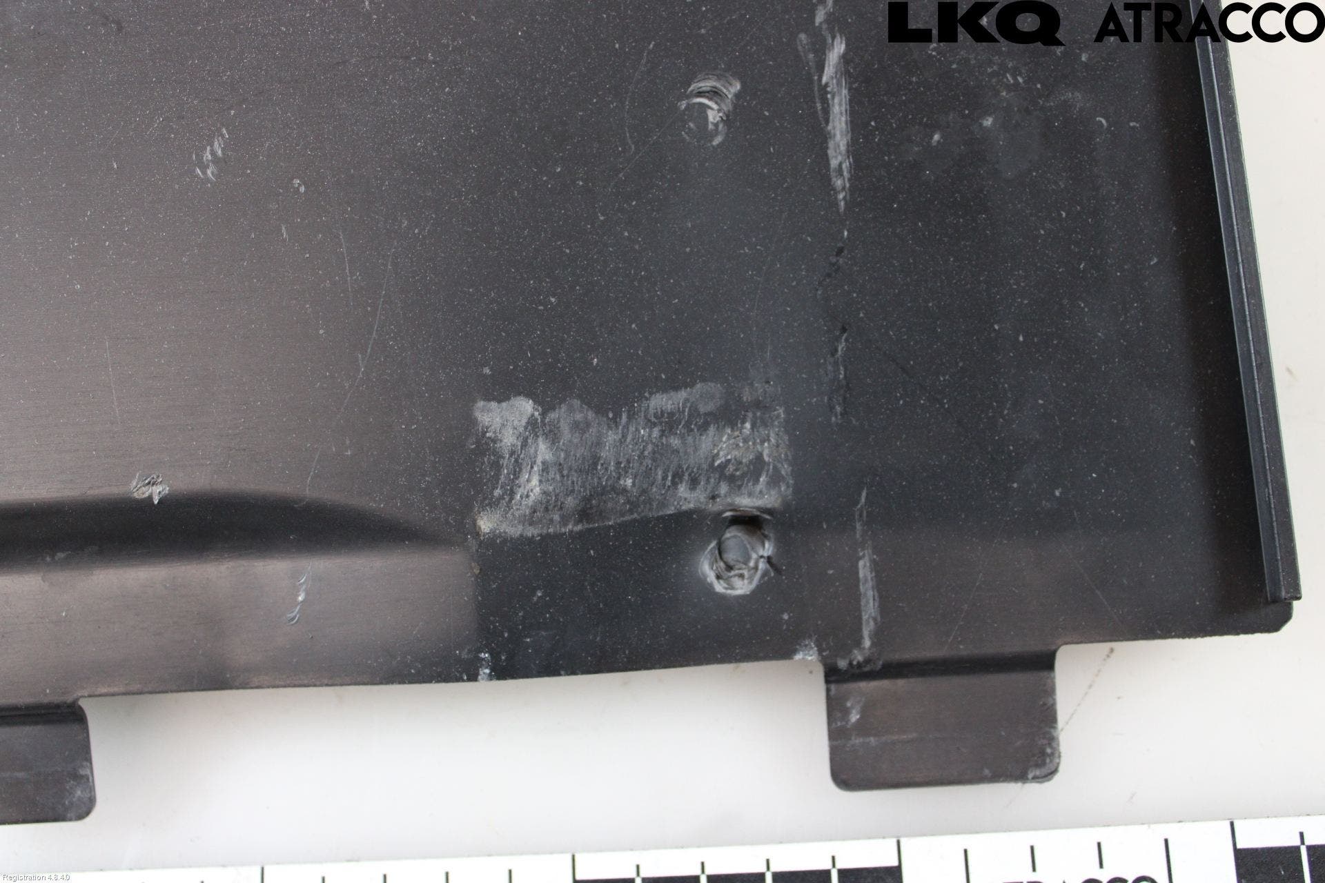 Audi A4/S4 B9 20- Hasplåt Plåt-Plast