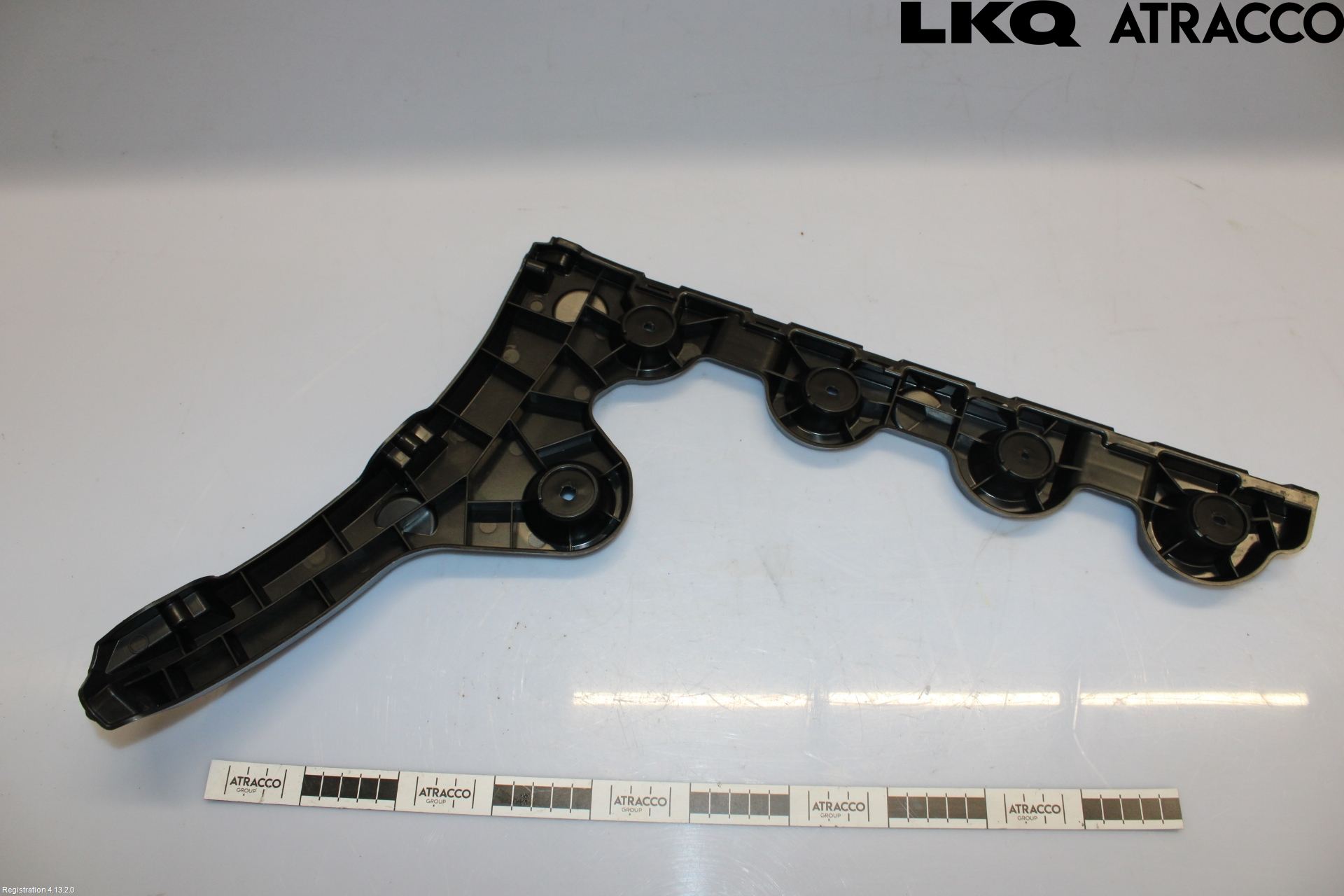 Volkswagen VW PASSAT 24- Stötfångarfäste Bak Hö