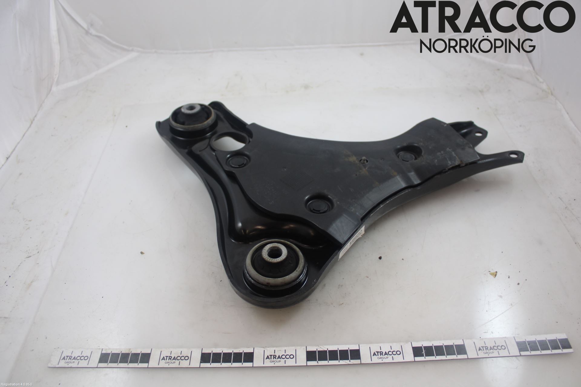 Volkswagen VW ID.4 21- Bärarm Fram Undre Vä