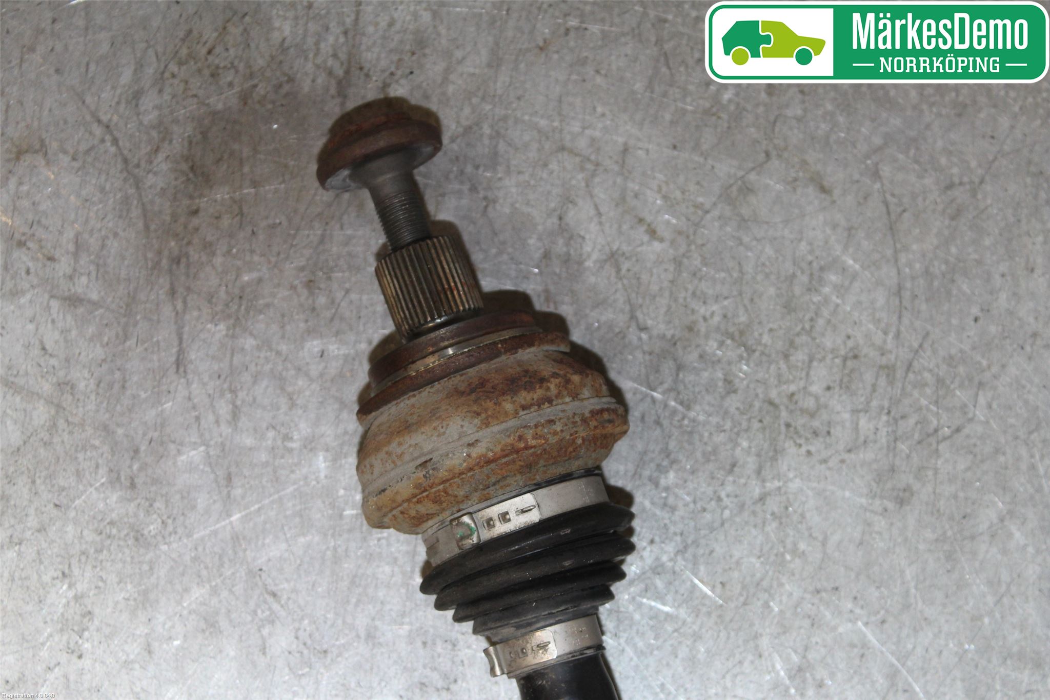 Audi A4/S4 B9 16-19 Drivaxel Bak Höger