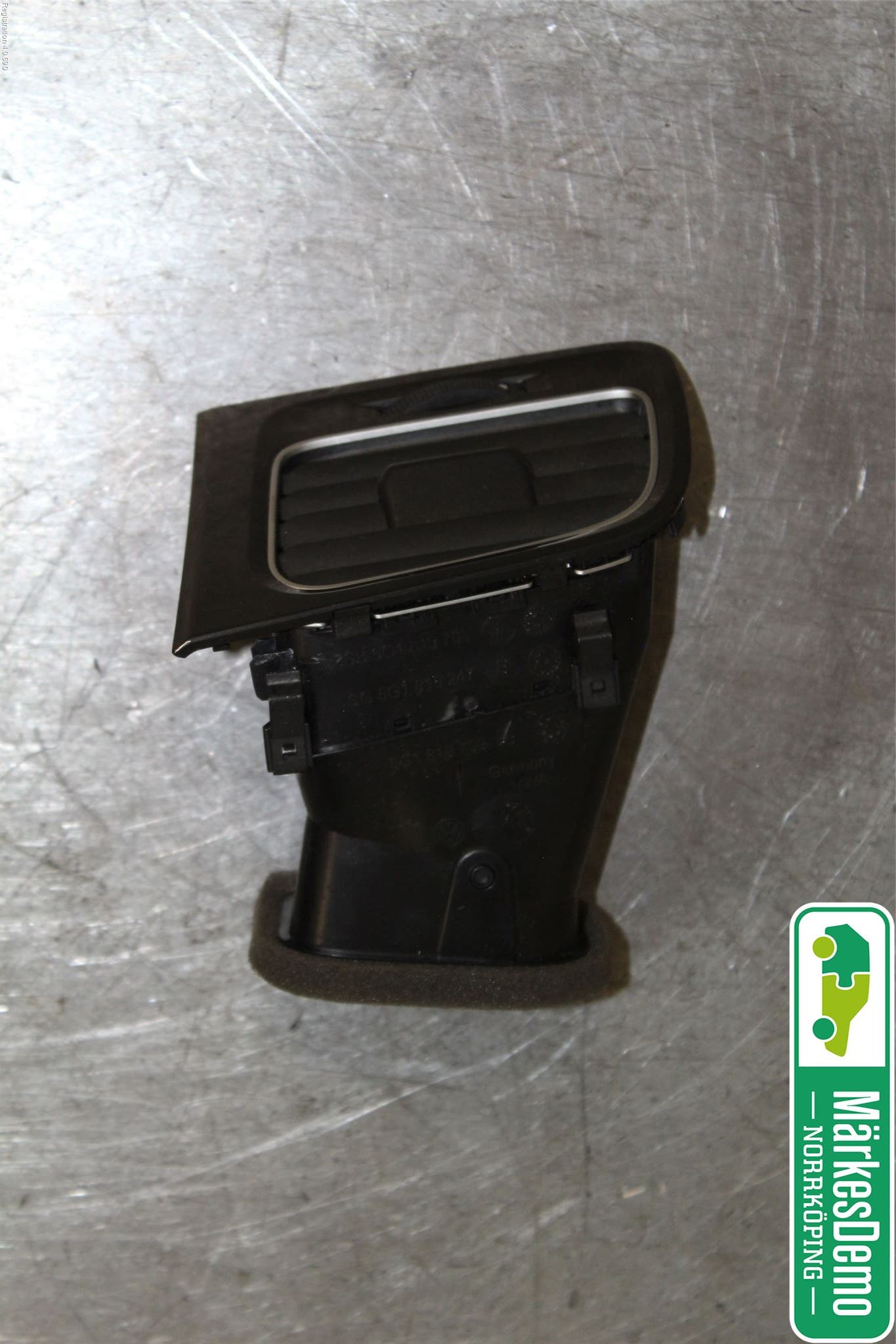 Volkswagen VW GOLF / E-GOLF VII 13-20 Defrosterkanal-Munstycke