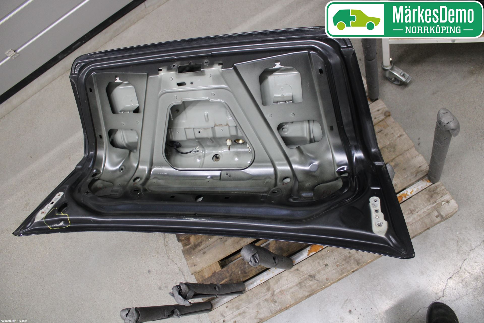 Volvo S60 01-04 Baklucka (Ej Med Ruta)