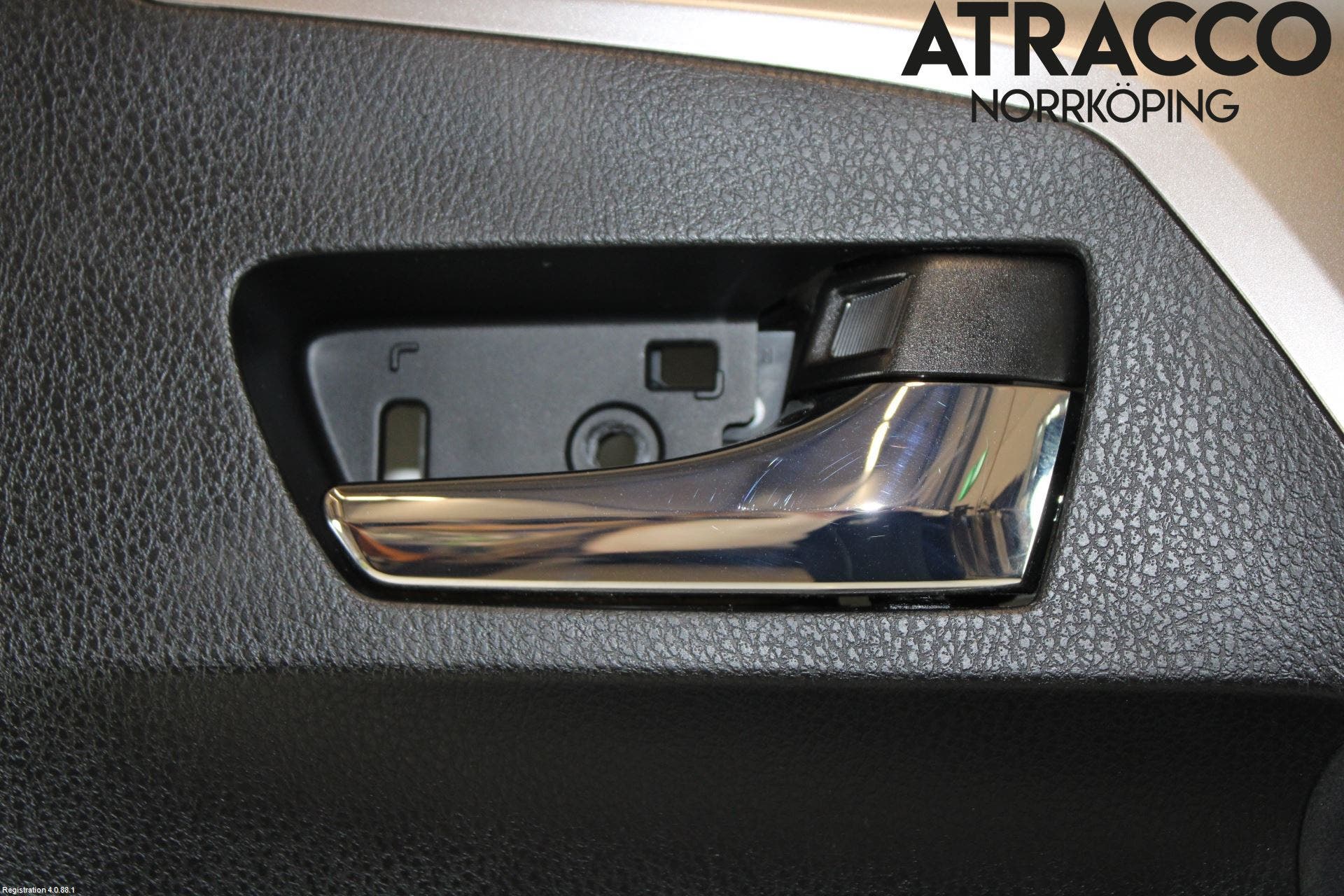 Toyota RAV4 13-18 Dörrklädsel Hö