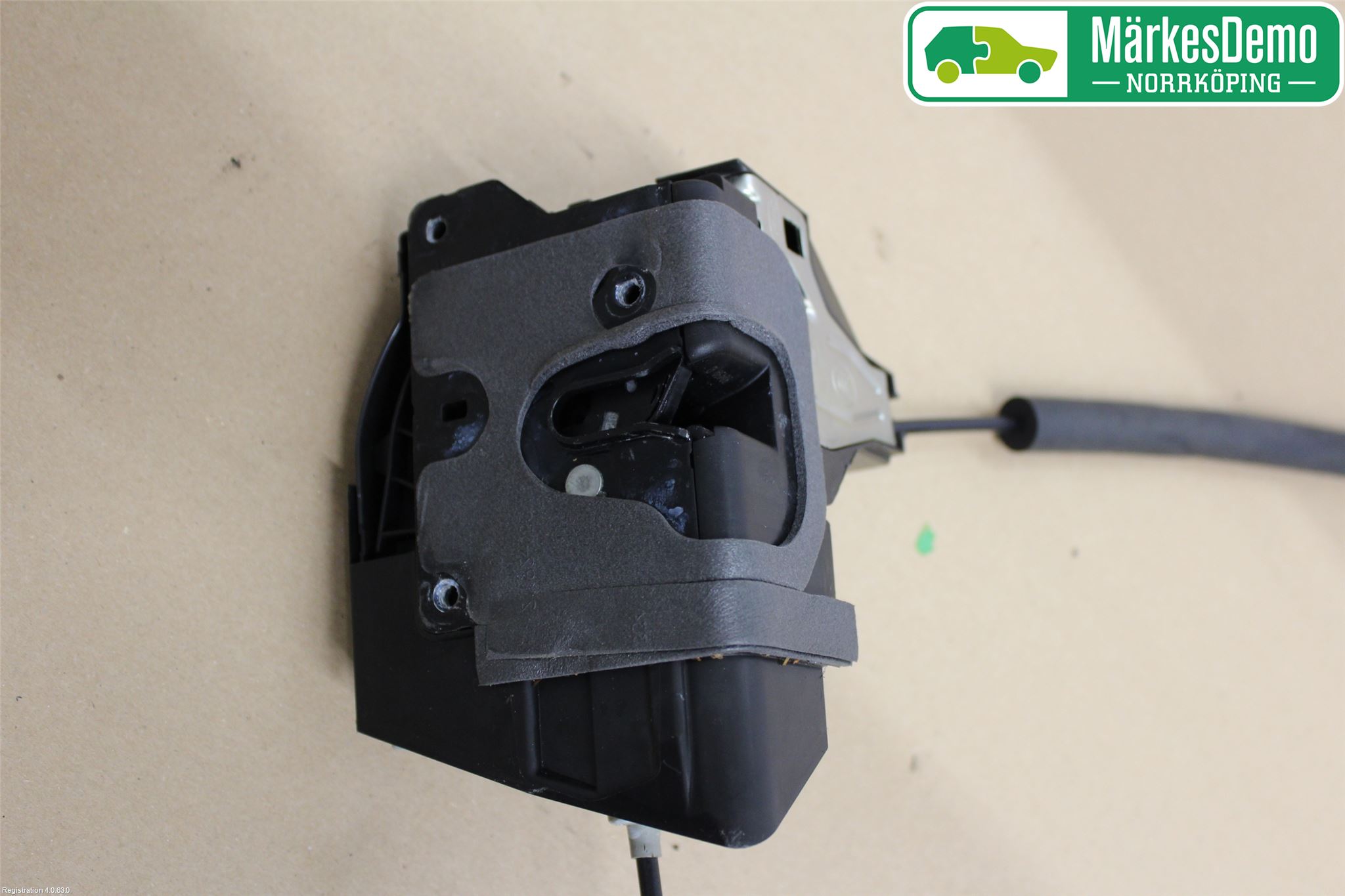 Jaguar I-PACE 18- Låskista-Dörrlås