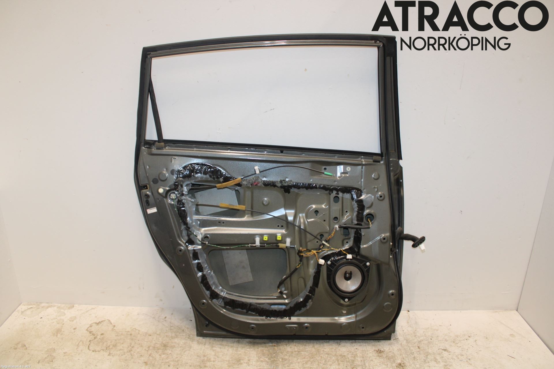 Toyota COROLLA VERSO 04-07 Dörr Bak Vänster